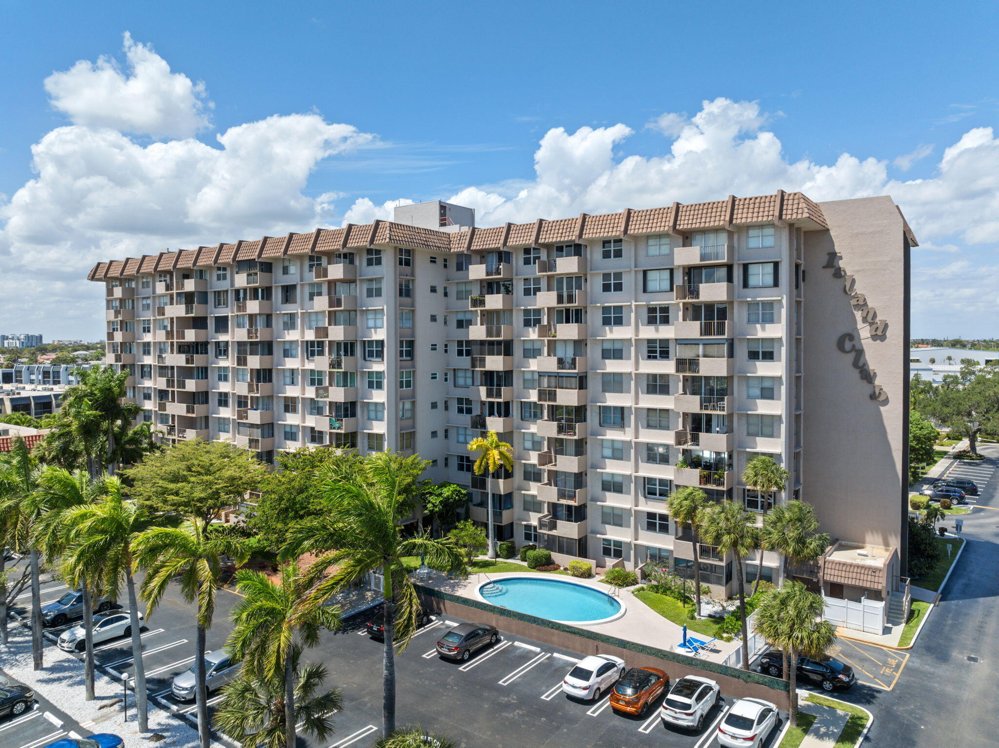 ISLAND CLUB TWO CONDO - Residential