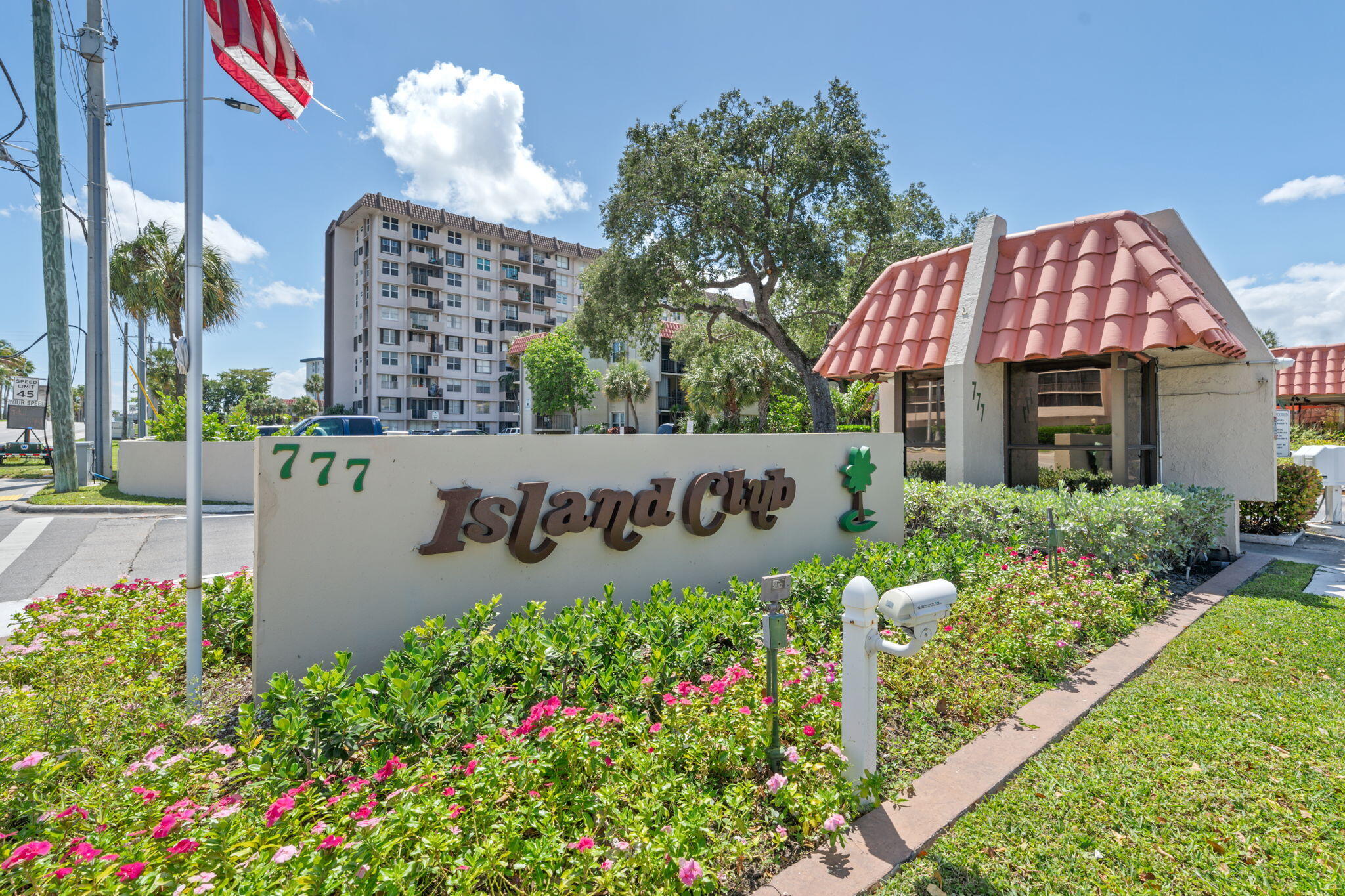 ISLAND CLUB TWO CONDO - Residential