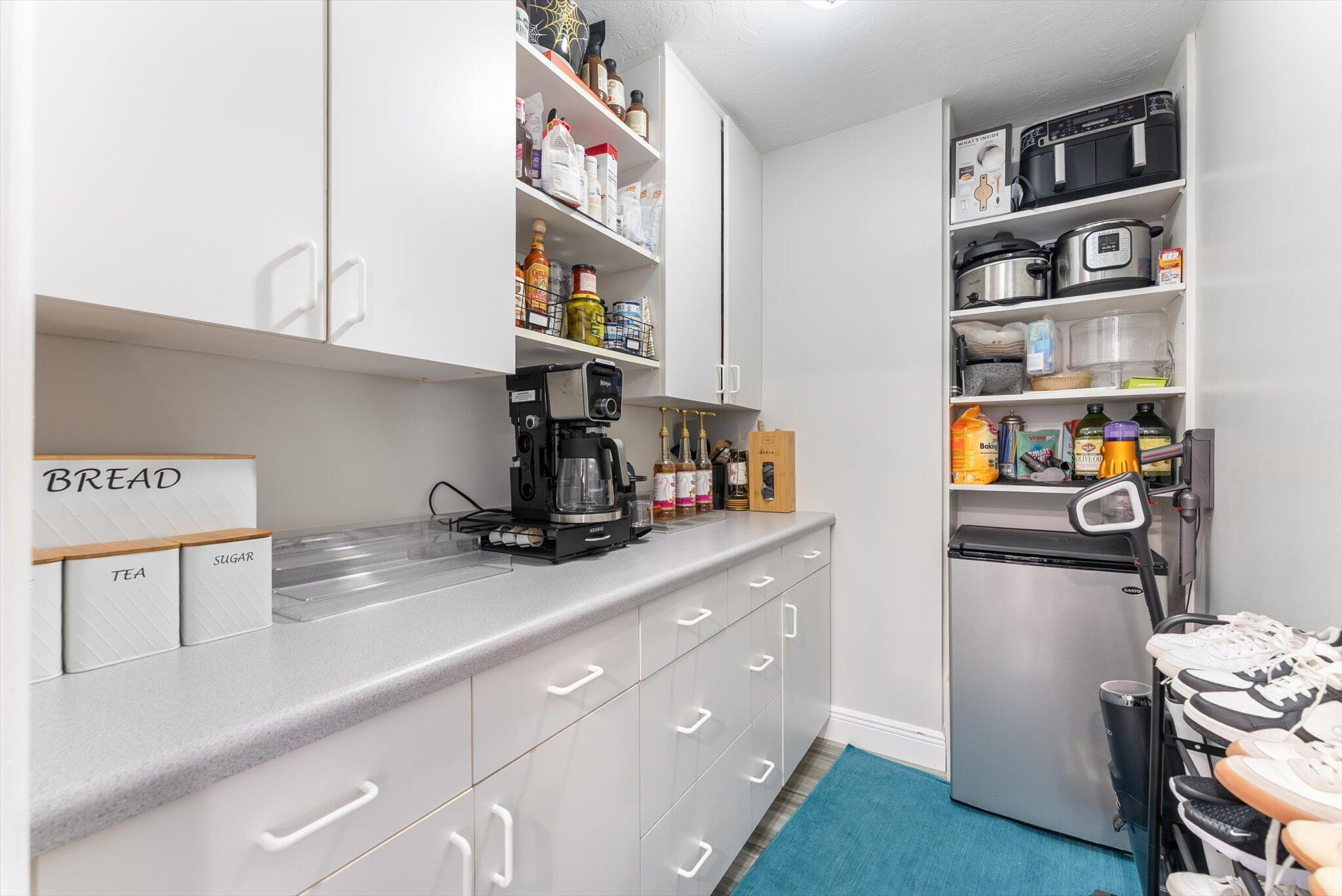 CRANBROOK LAKE ESTATES - Residential