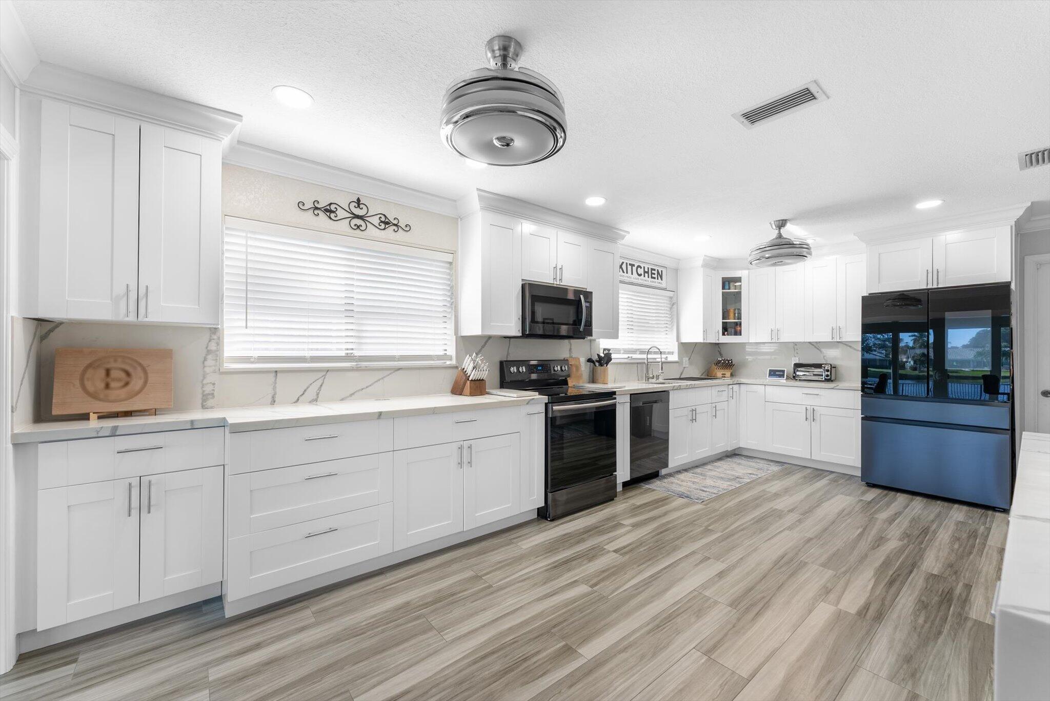 CRANBROOK LAKE ESTATES - Residential