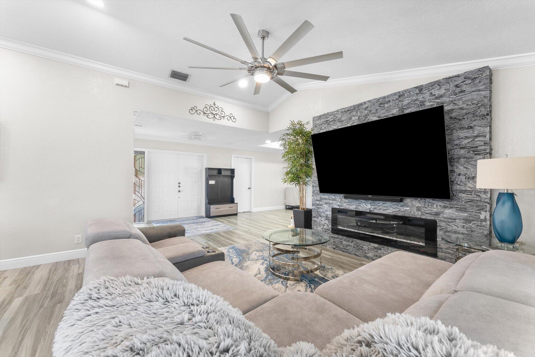 CRANBROOK LAKE ESTATES - Residential