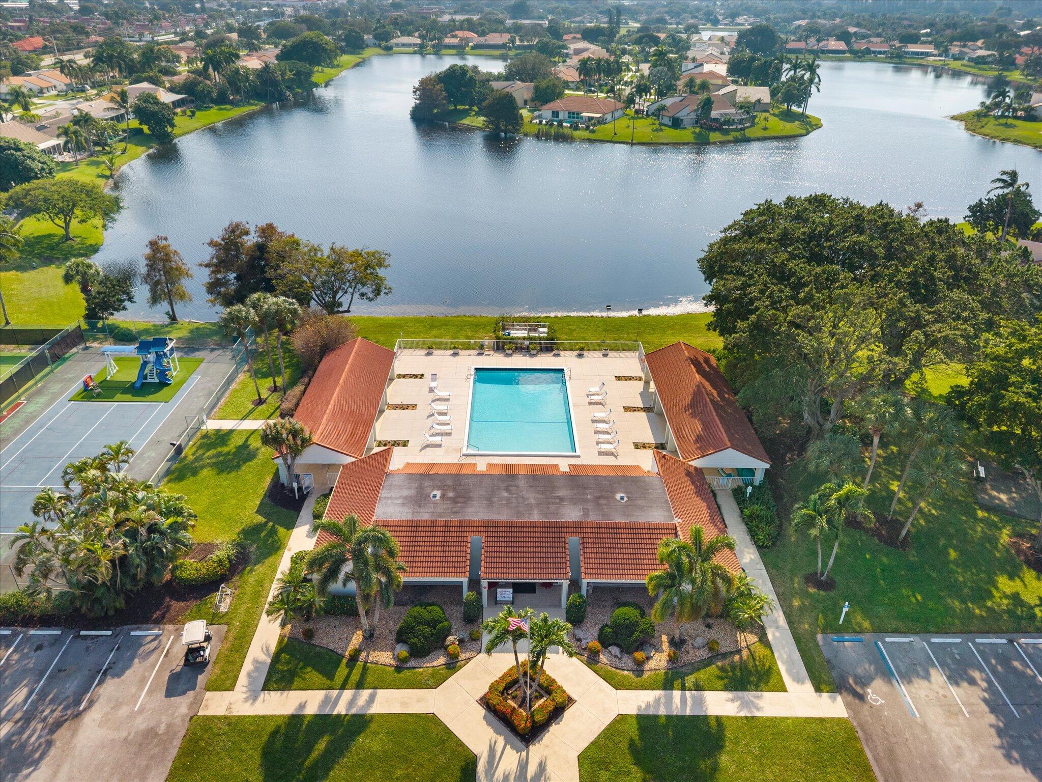 CRANBROOK LAKE ESTATES - Residential