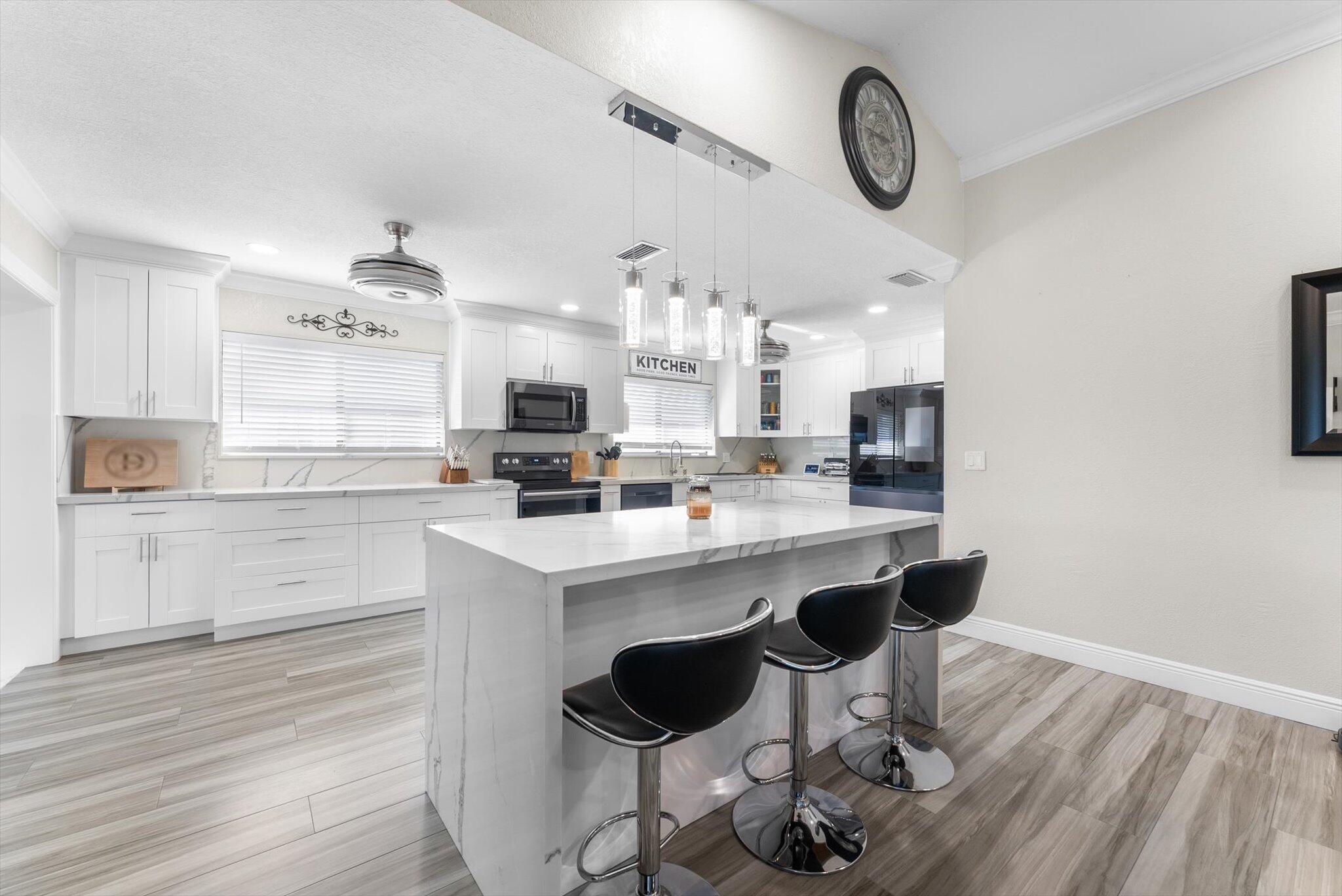 CRANBROOK LAKE ESTATES - Residential