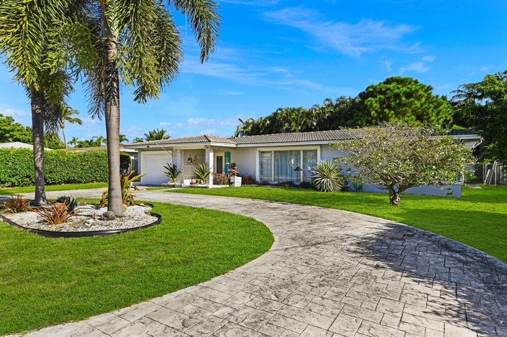 Photo of 651 Ocean Inlet Drive, Boynton Beach, FL 33435 (MLS # R10739810)