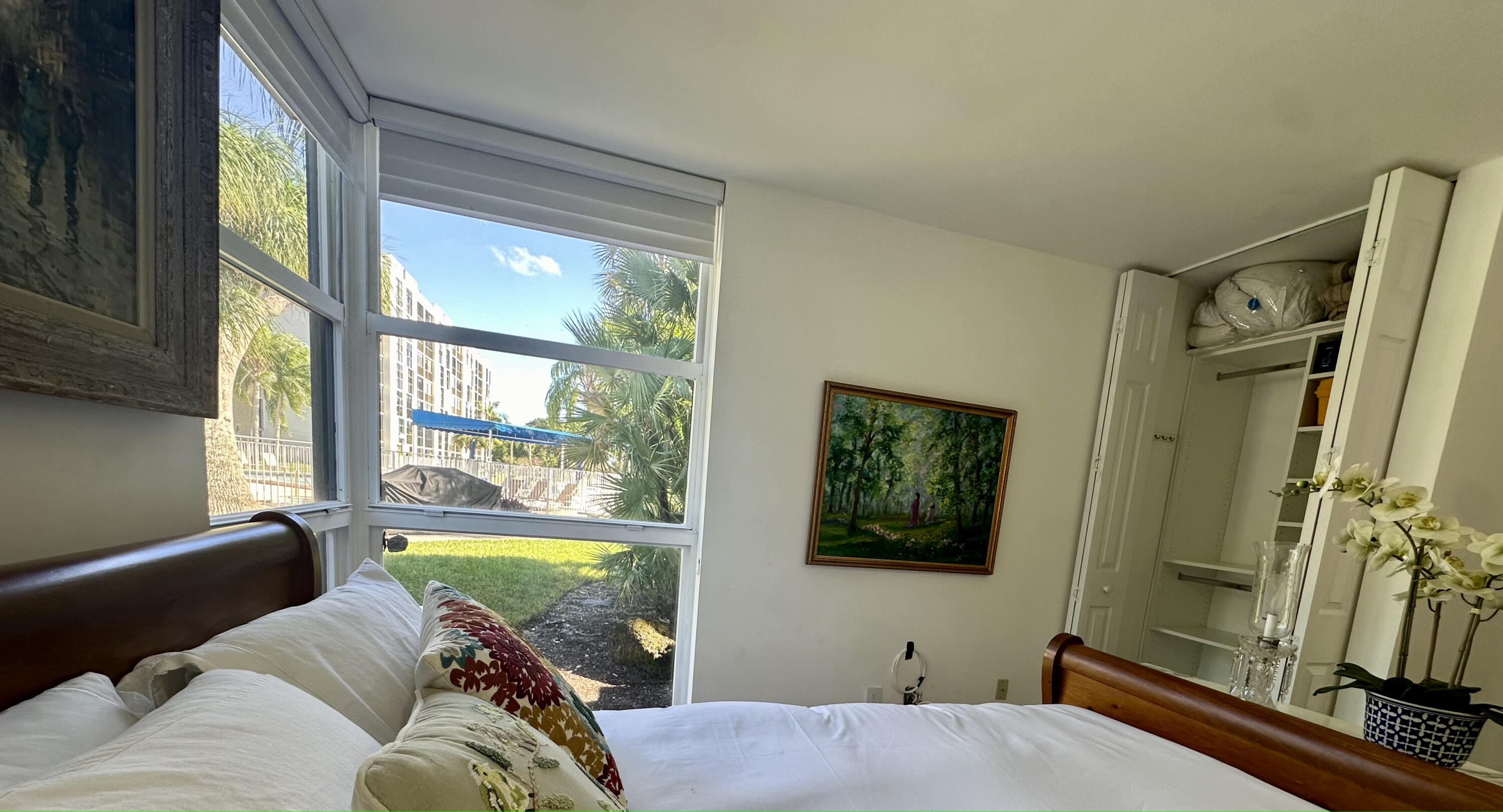 CLUB ROYALE CONDO - Residential