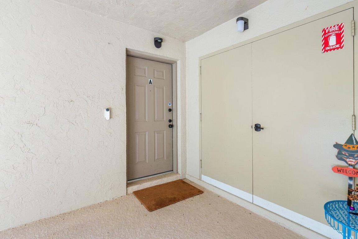 MANOR FOREST COND NO I DECL FILED 11-1-83 IN - Residential