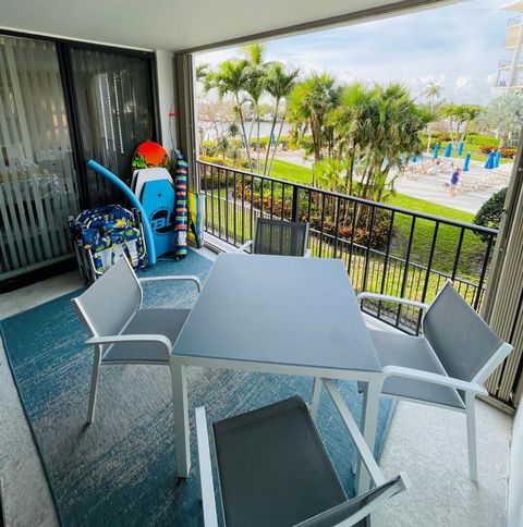 A home in South Palm Beach