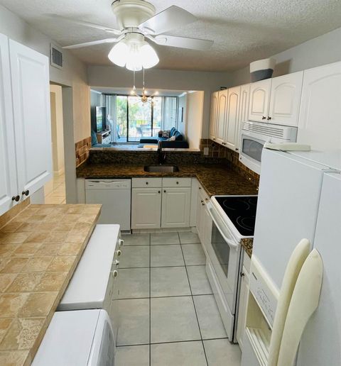 A home in South Palm Beach