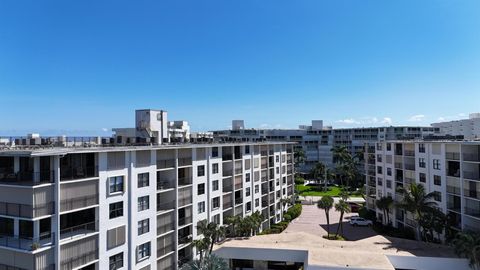 A home in South Palm Beach