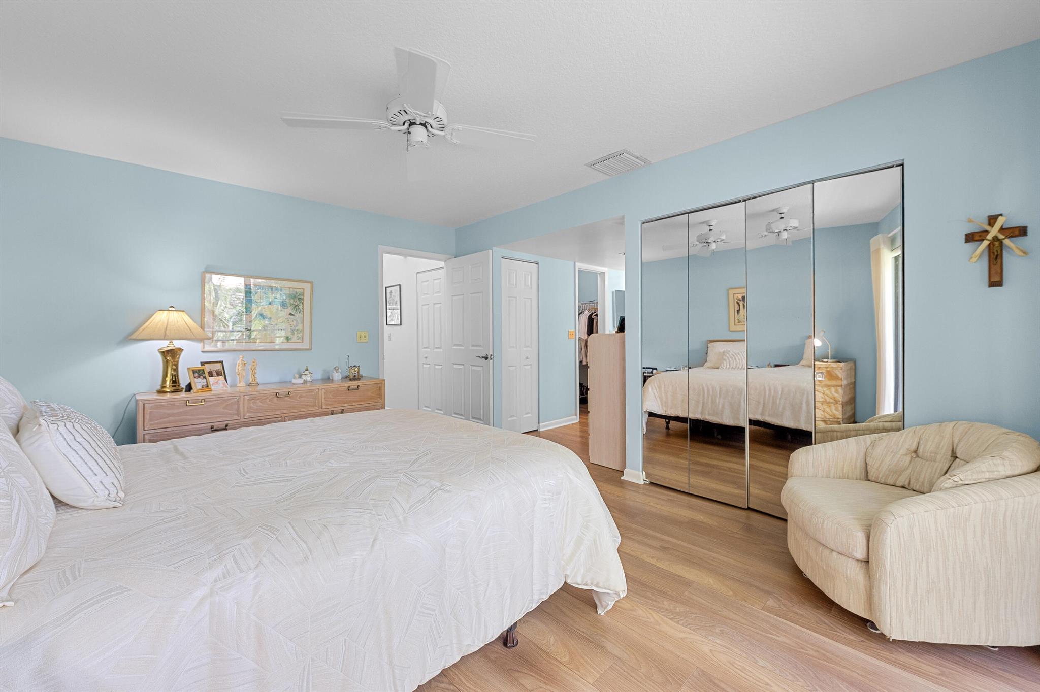 OAK HARBOUR CONDOS - Residential