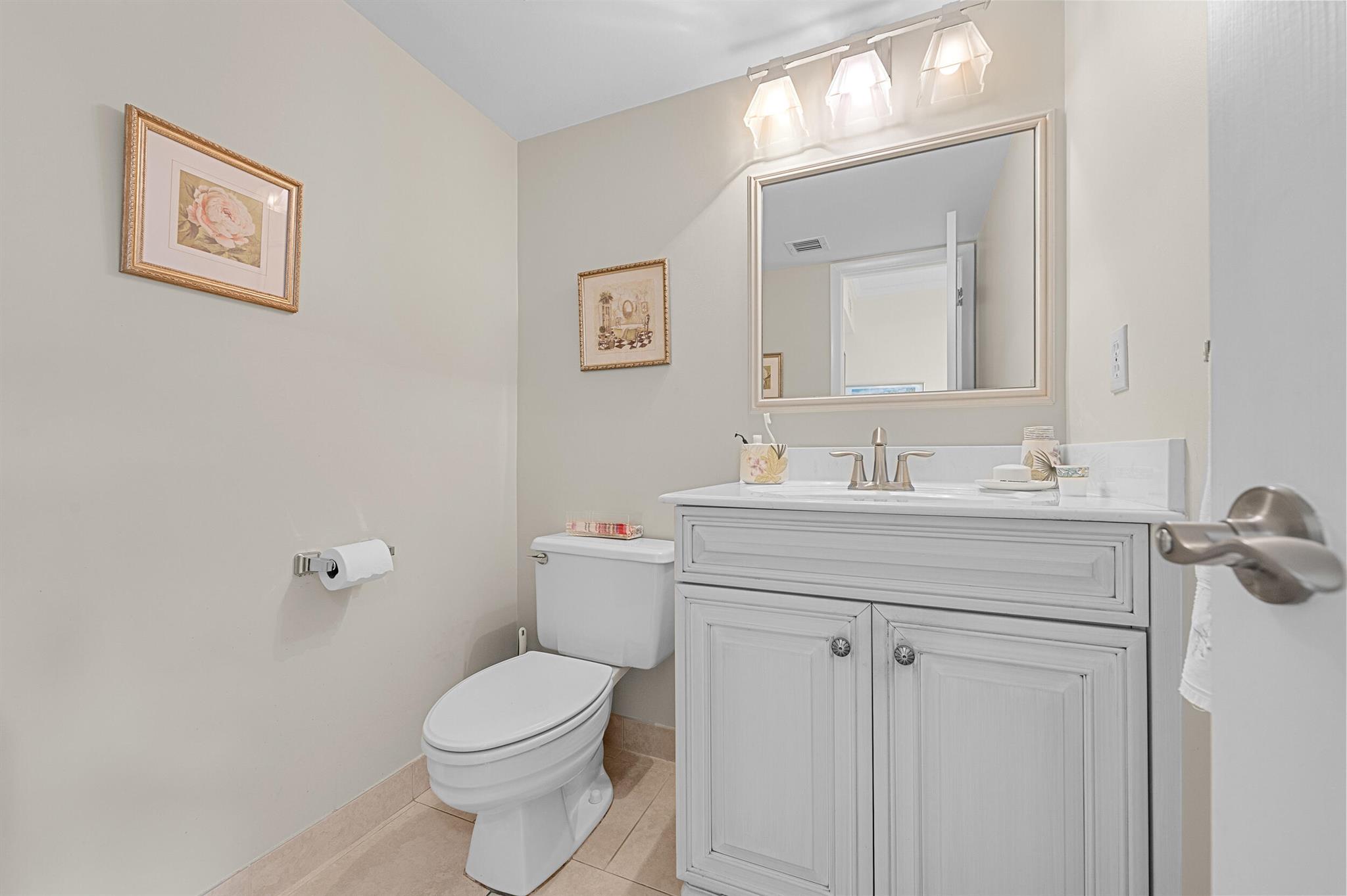 OAK HARBOUR CONDOS - Residential