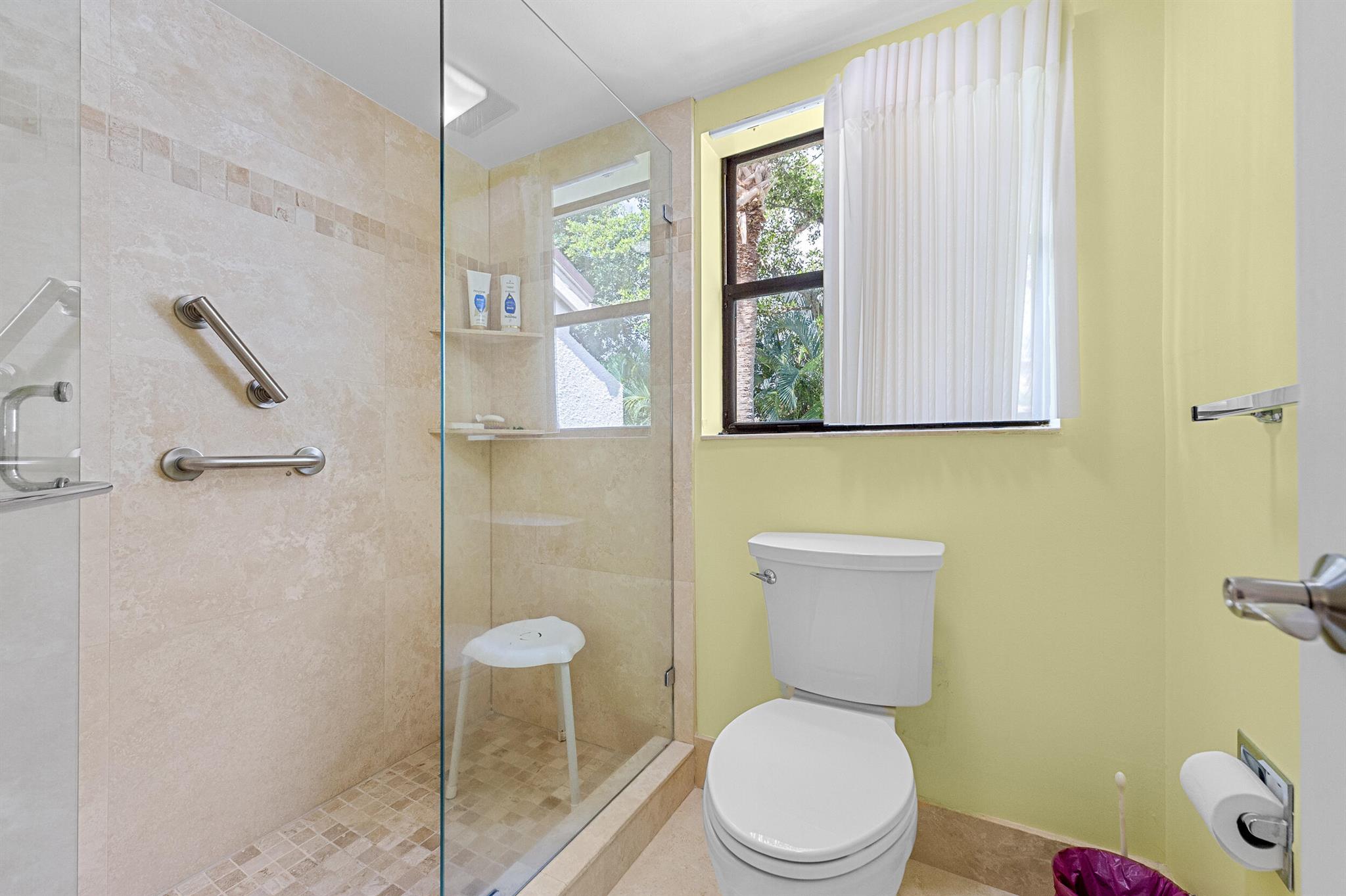 OAK HARBOUR CONDOS - Residential