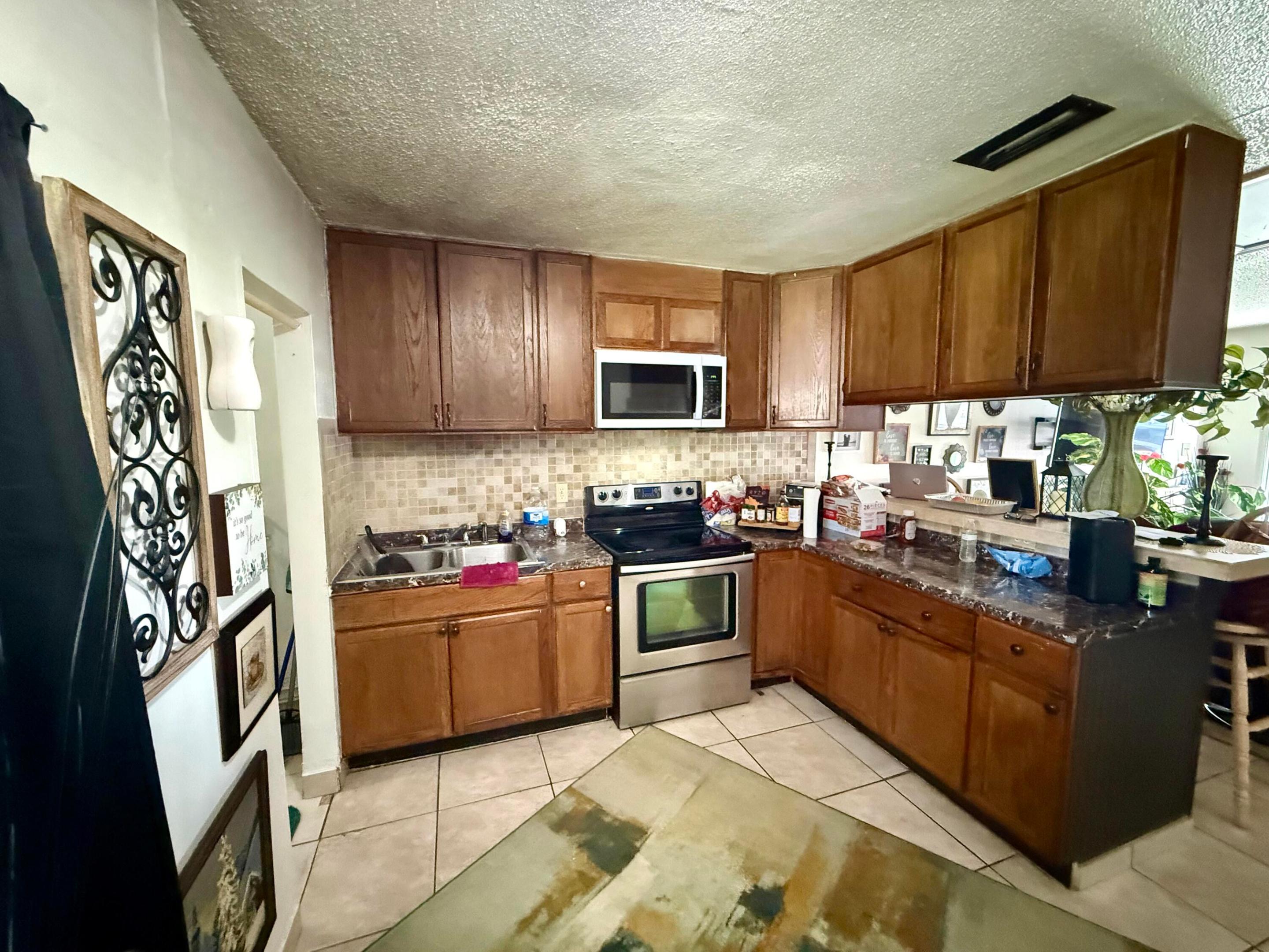 924 Skylark Drive