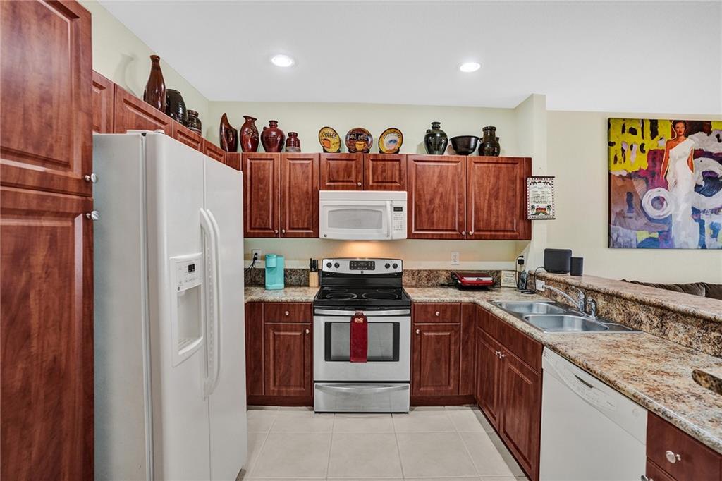 CAMBRIDGE PARK - Residential