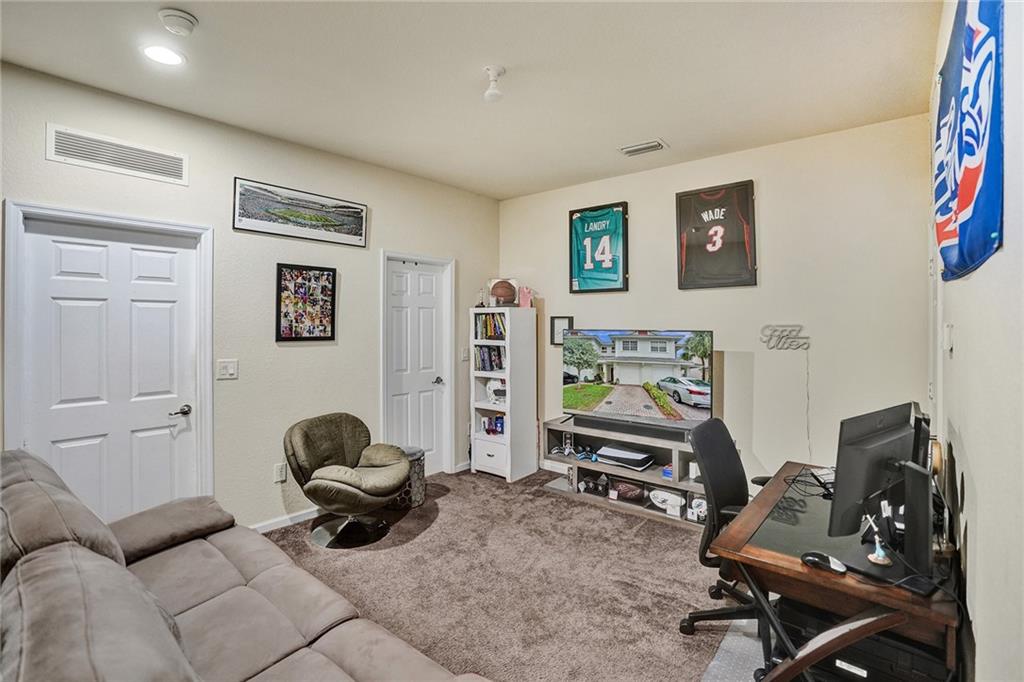 CAMBRIDGE PARK - Residential