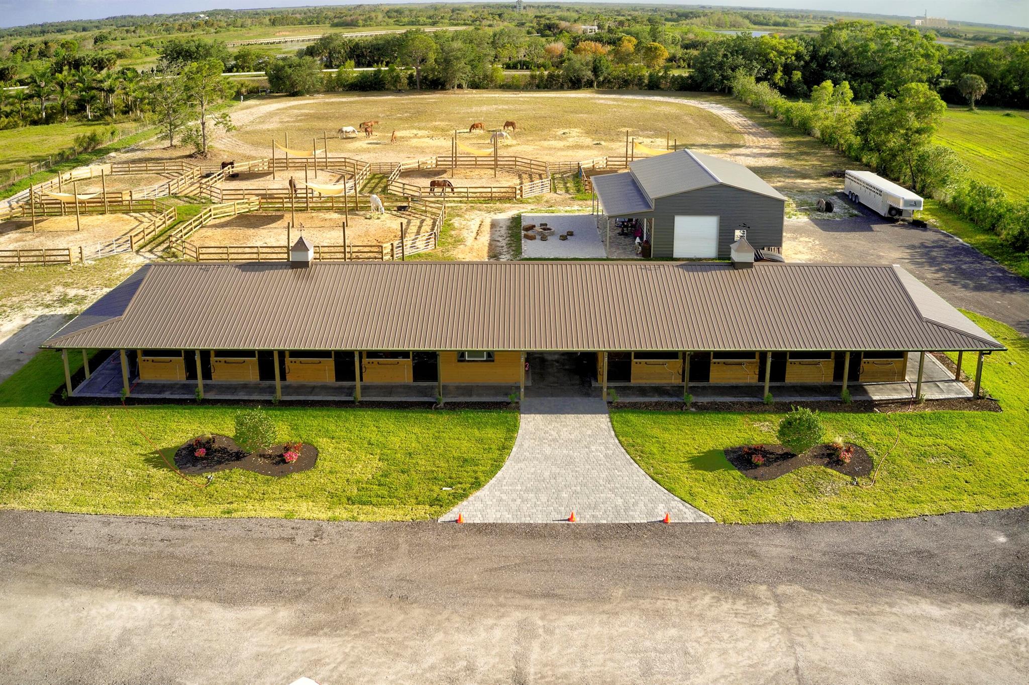 RUSTIC RANCHES - Residential Lease