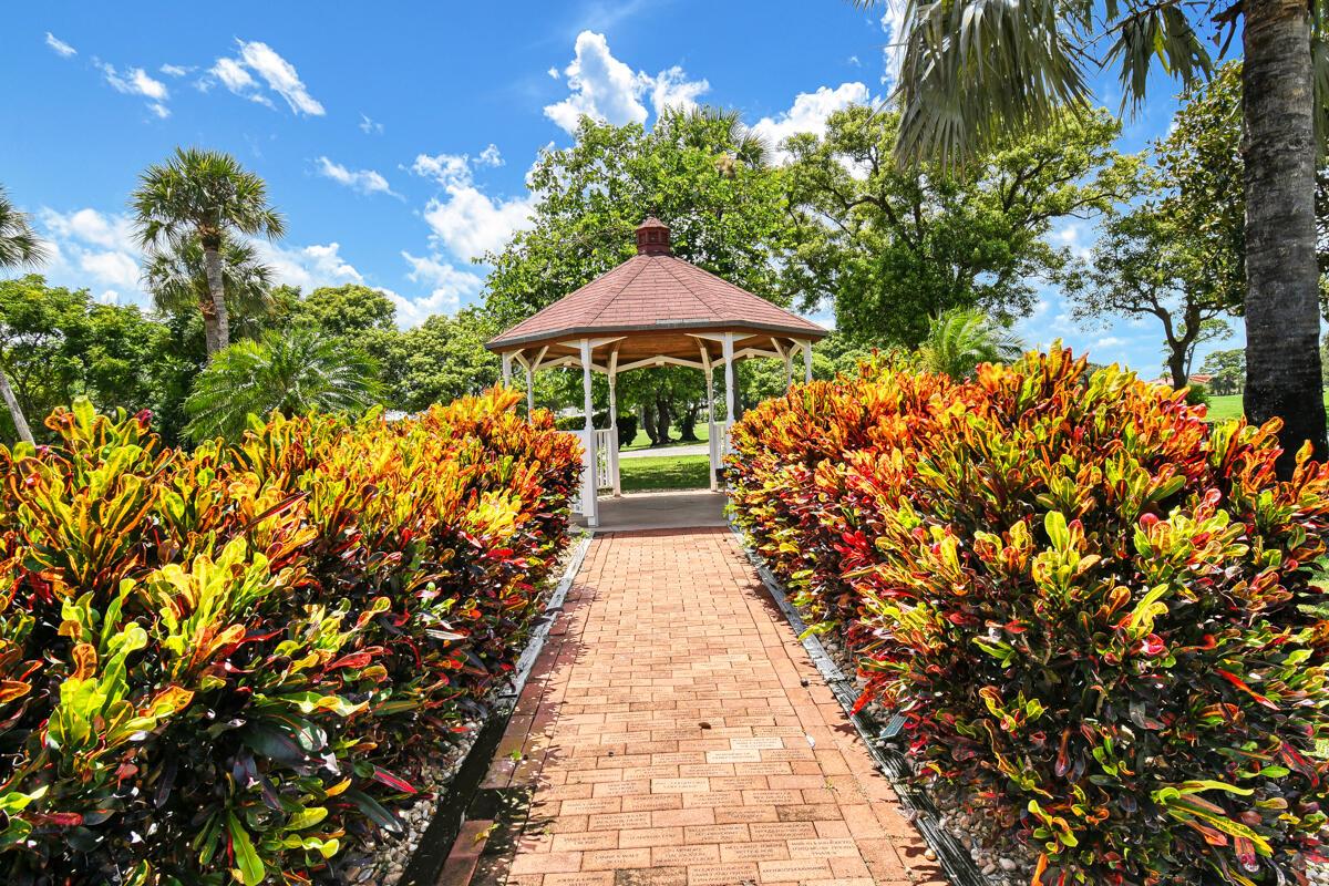 MILES GRANT CONDO - Residential