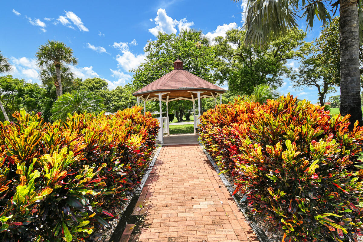 MILES GRANT CONDO - Residential