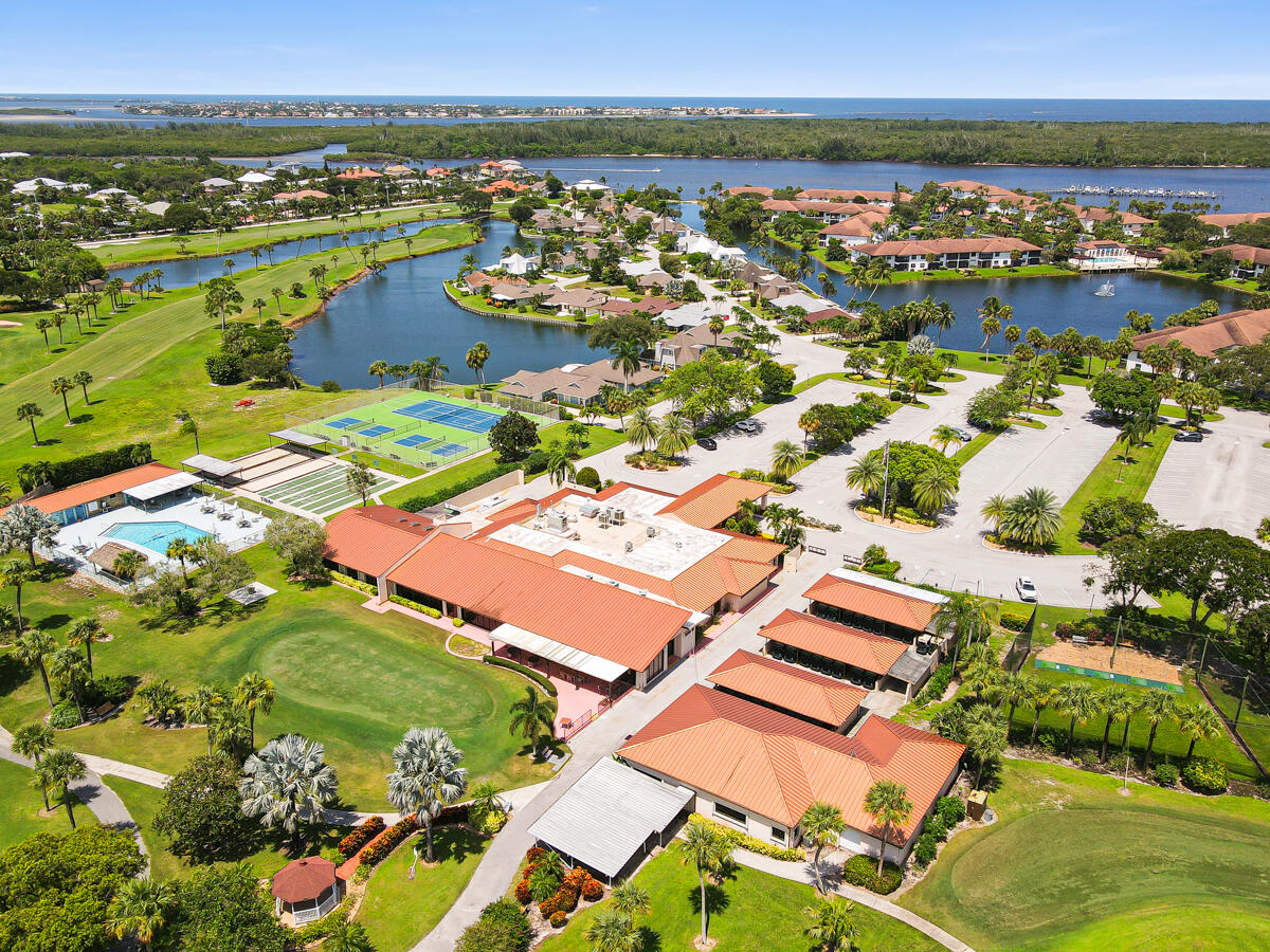 MILES GRANT CONDO - Residential