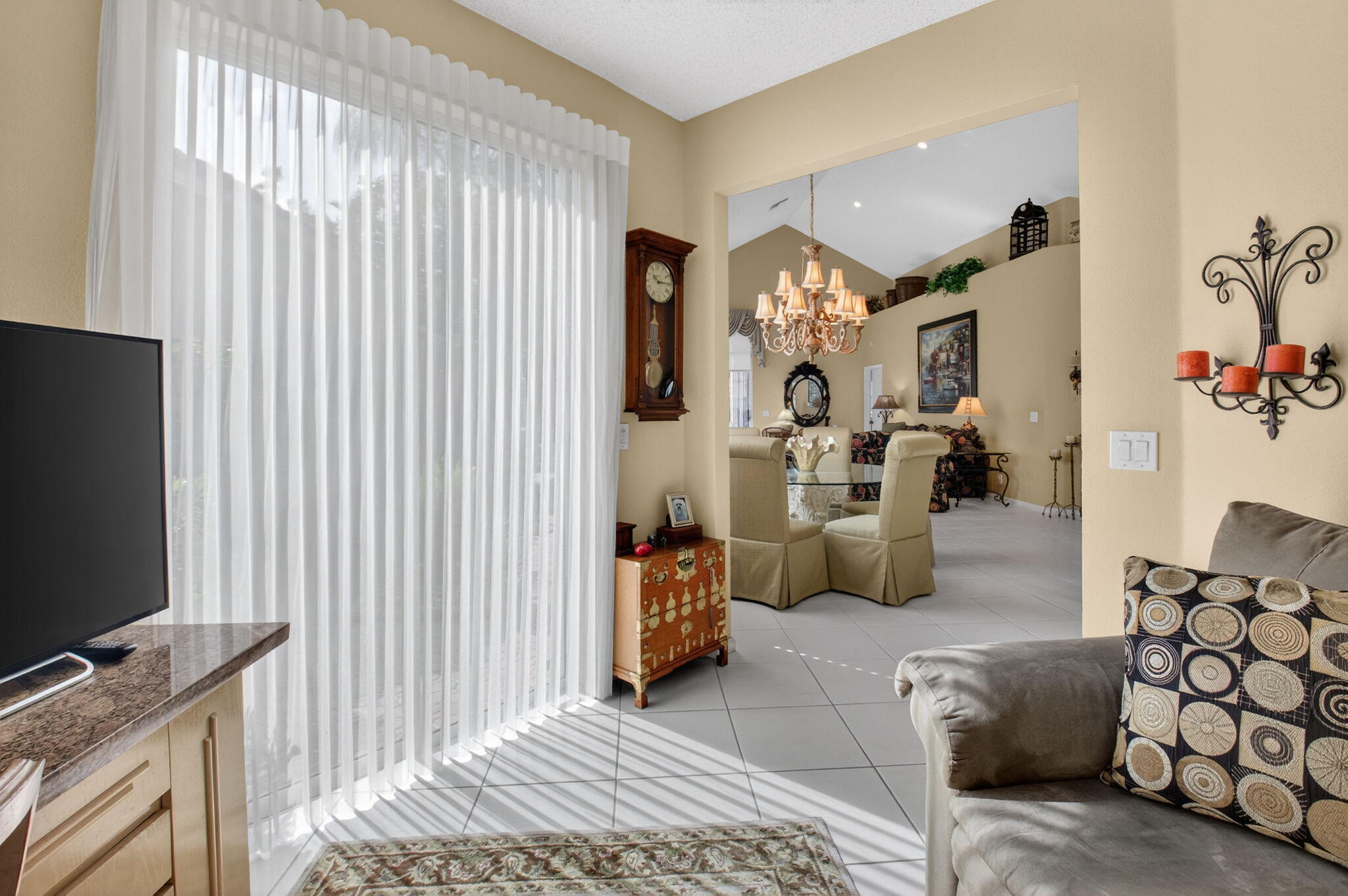 BANYANS - Residential