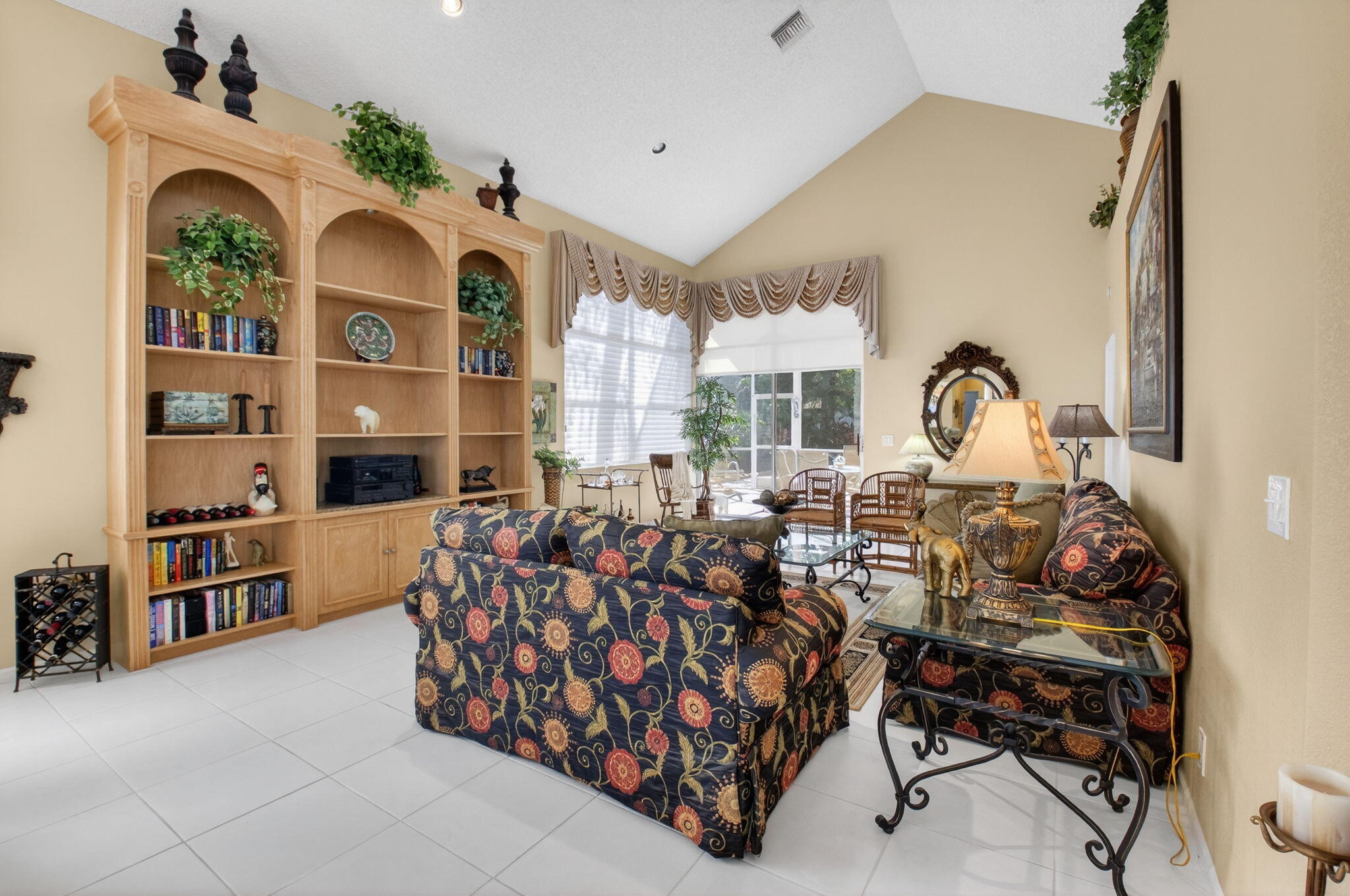 BANYANS - Residential