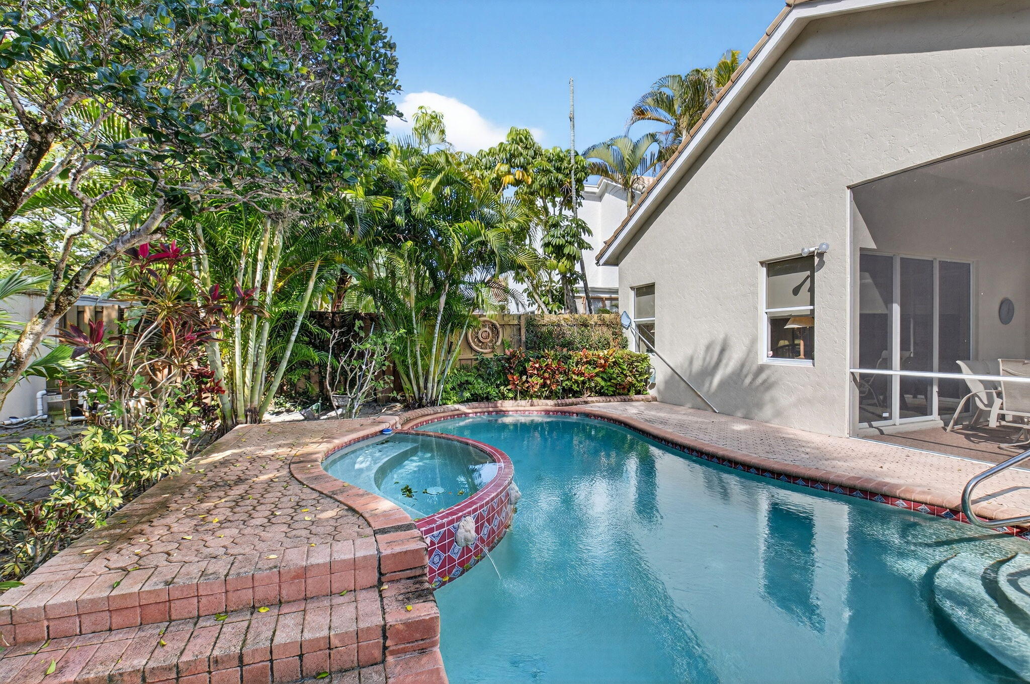 BANYANS - Residential