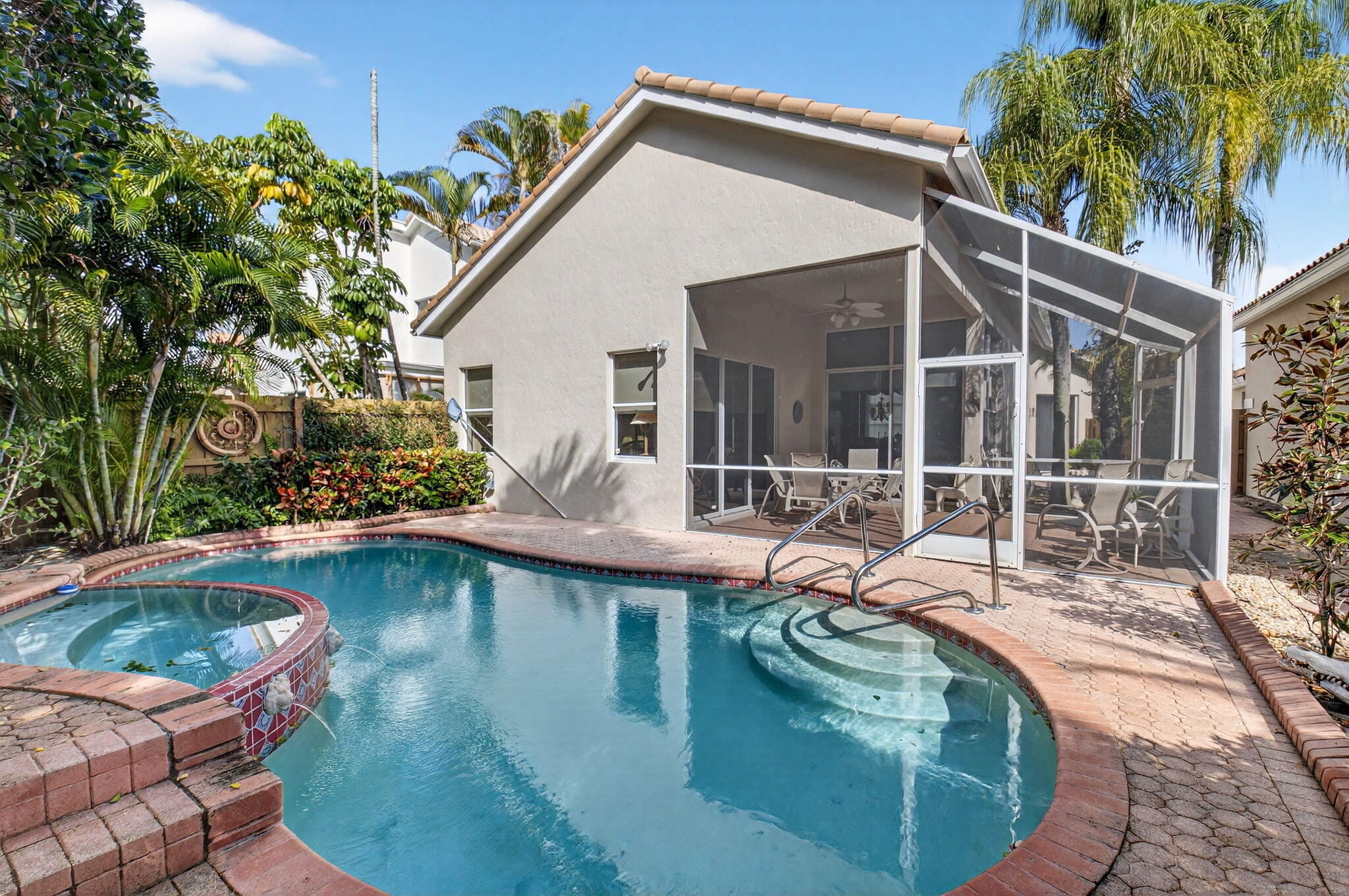 BANYANS - Residential