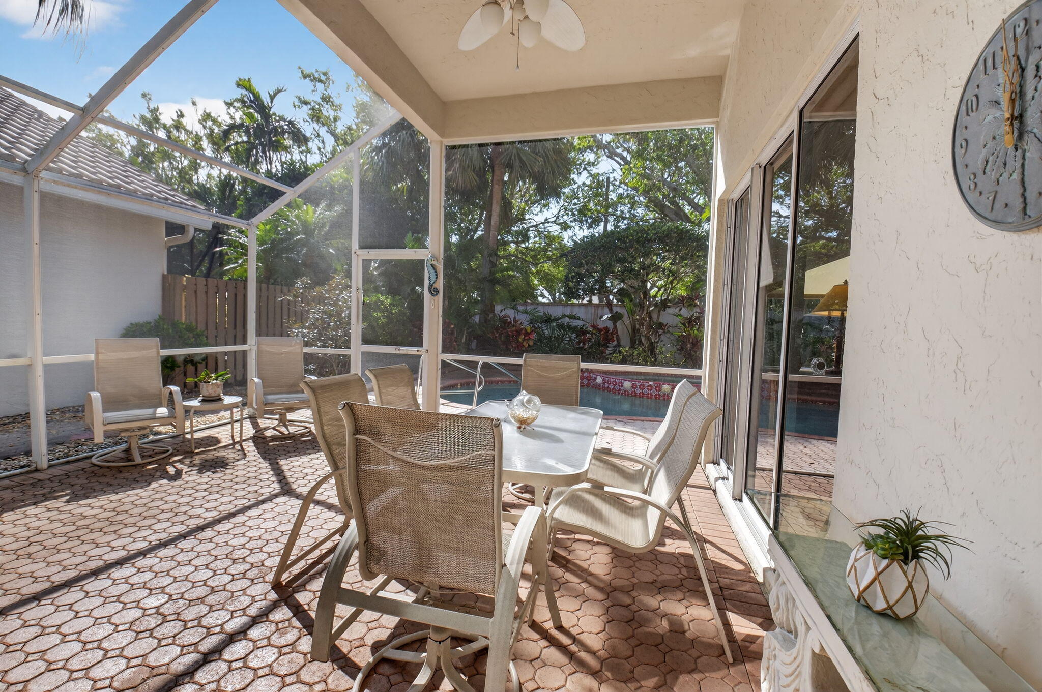 BANYANS - Residential