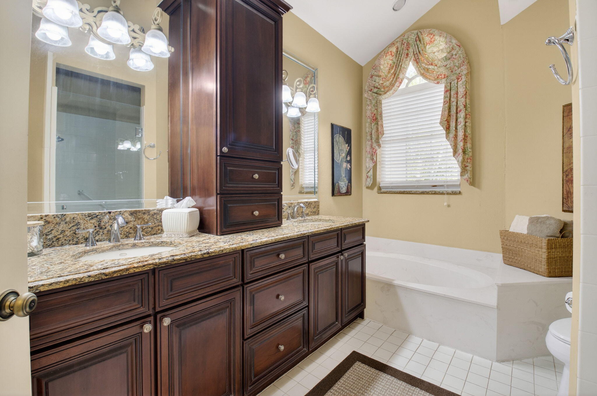 BANYANS - Residential