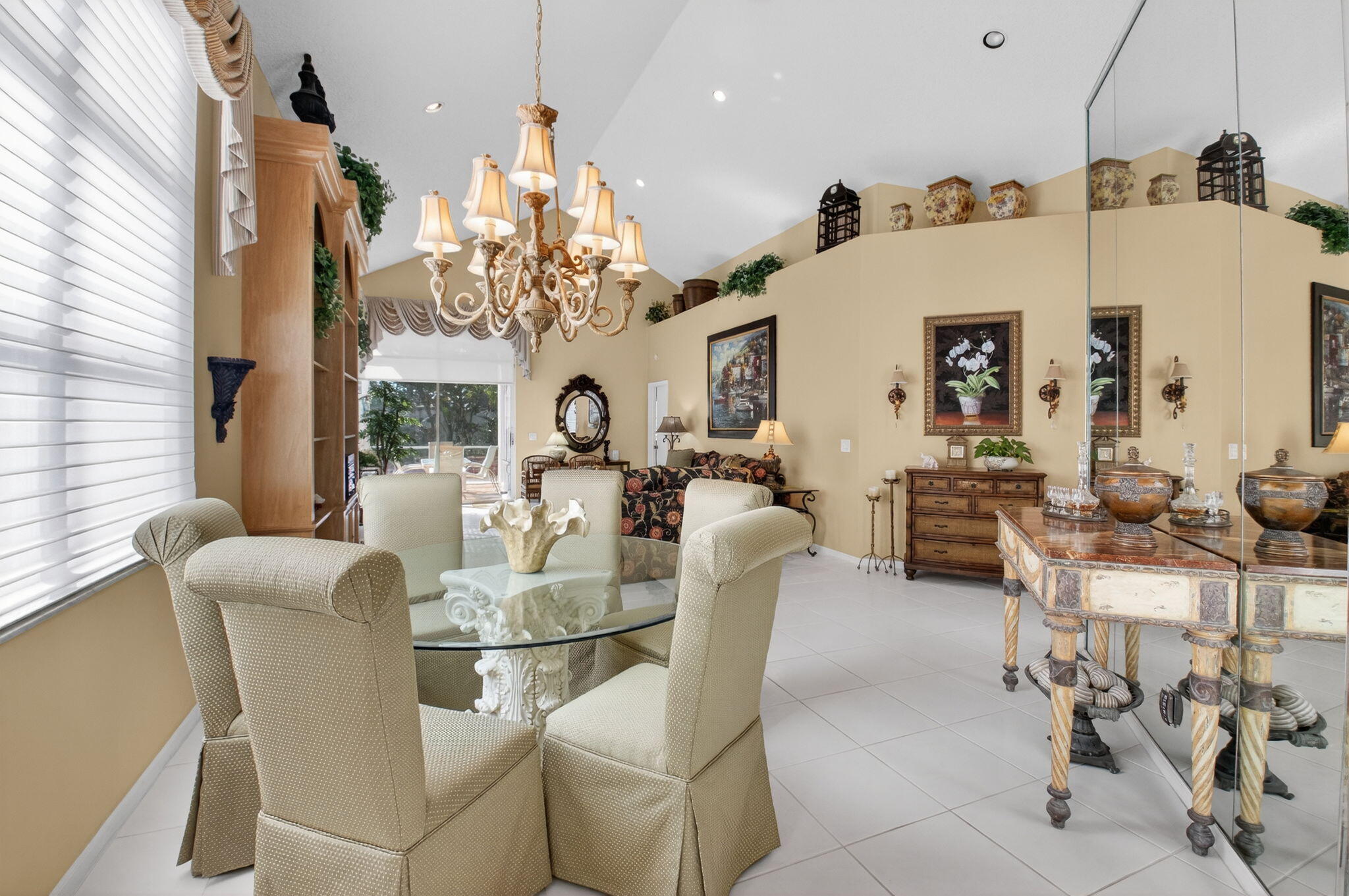 BANYANS - Residential