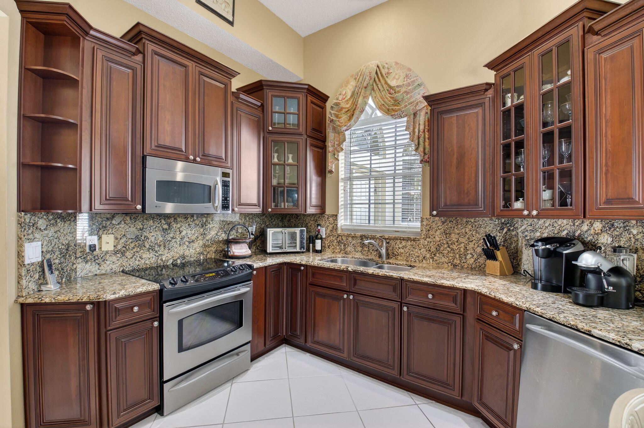 BANYANS - Residential