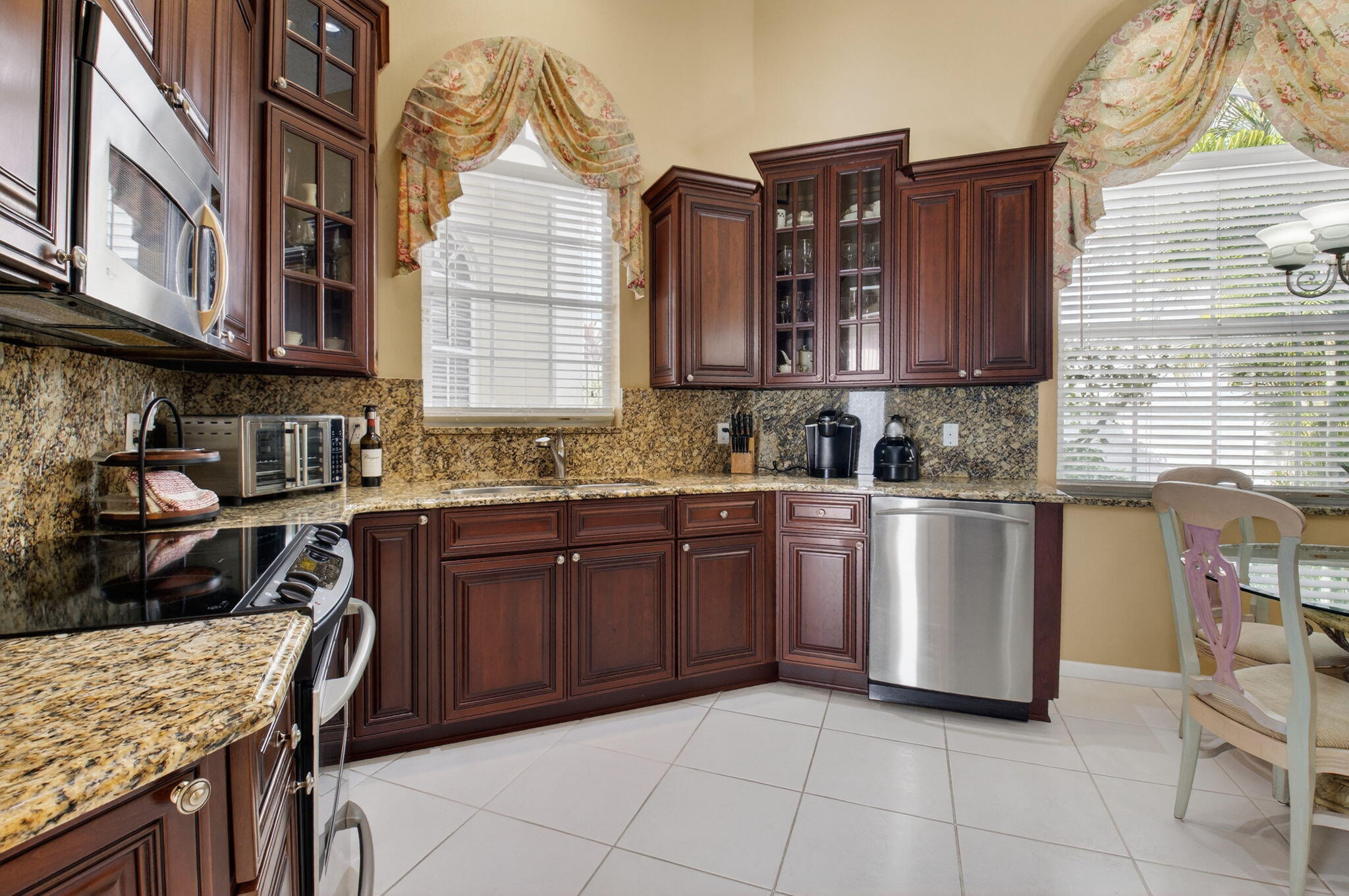 BANYANS - Residential