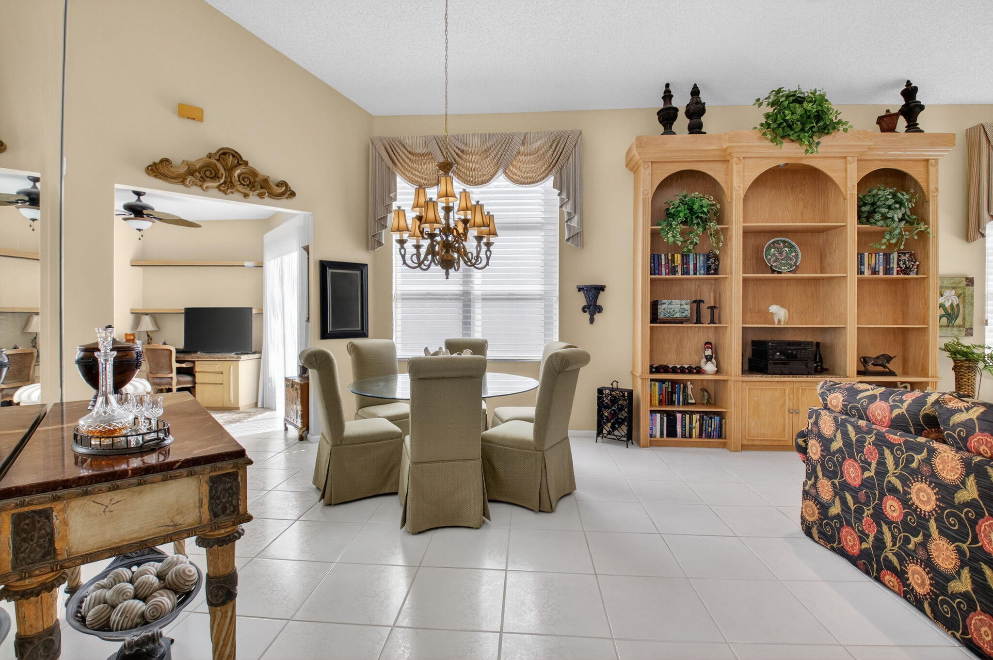 BANYANS - Residential