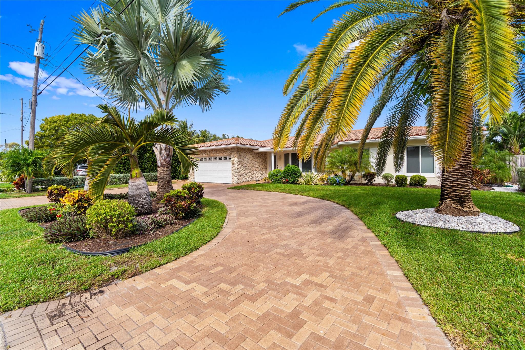 CORAL RIDGE ISLES 45-47 B - Residential