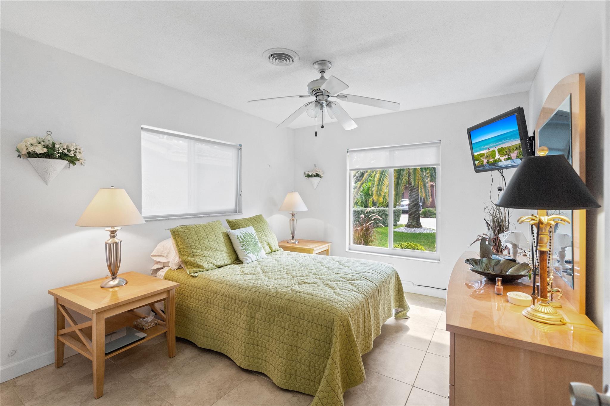 CORAL RIDGE ISLES 45-47 B - Residential
