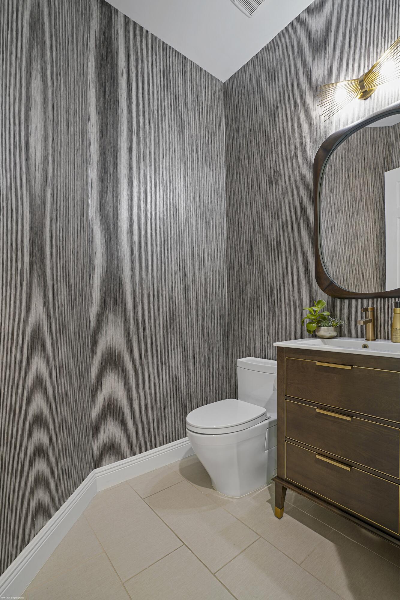 SOUTHAMPTON - Residential Lease
