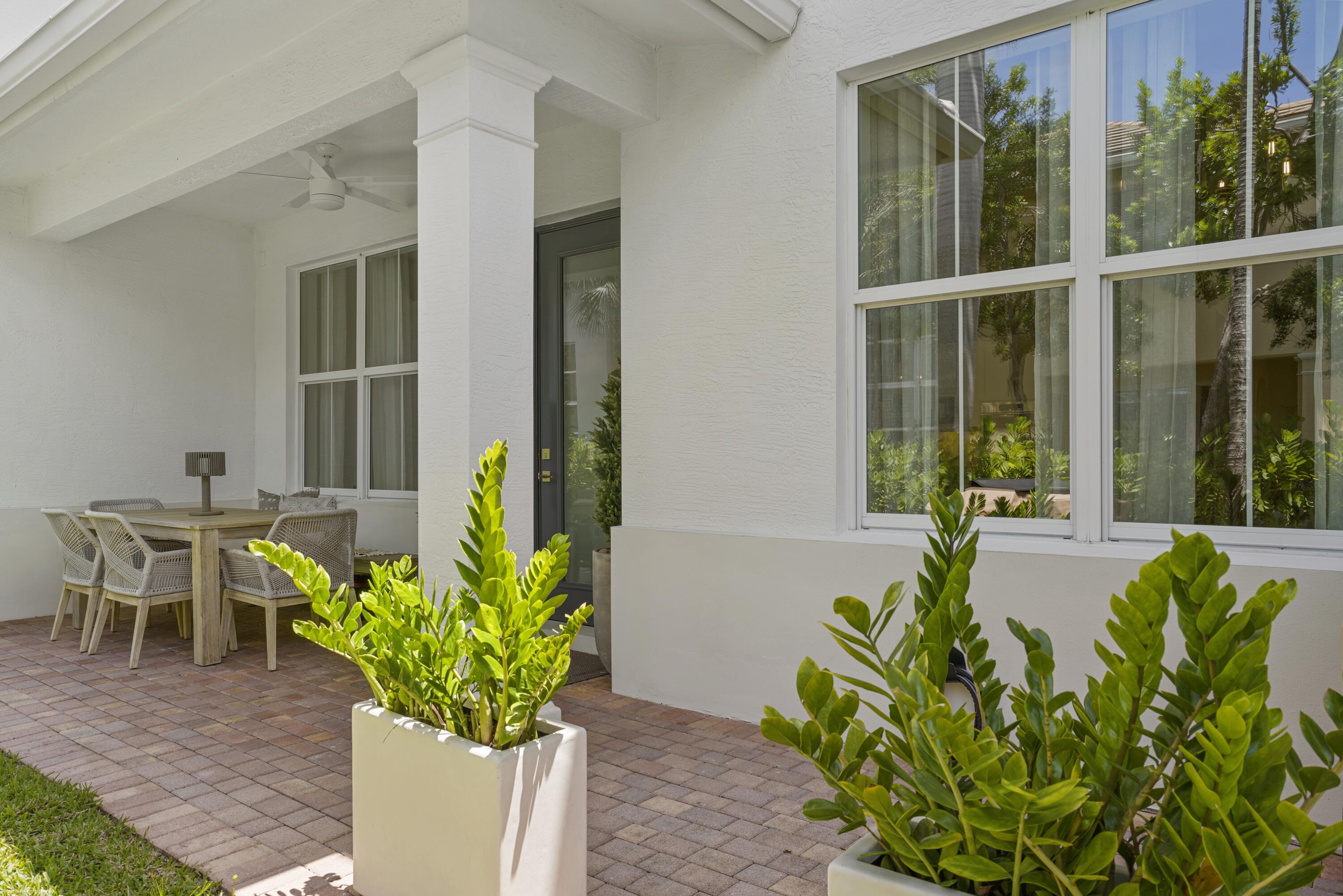 SOUTHAMPTON - Residential Lease