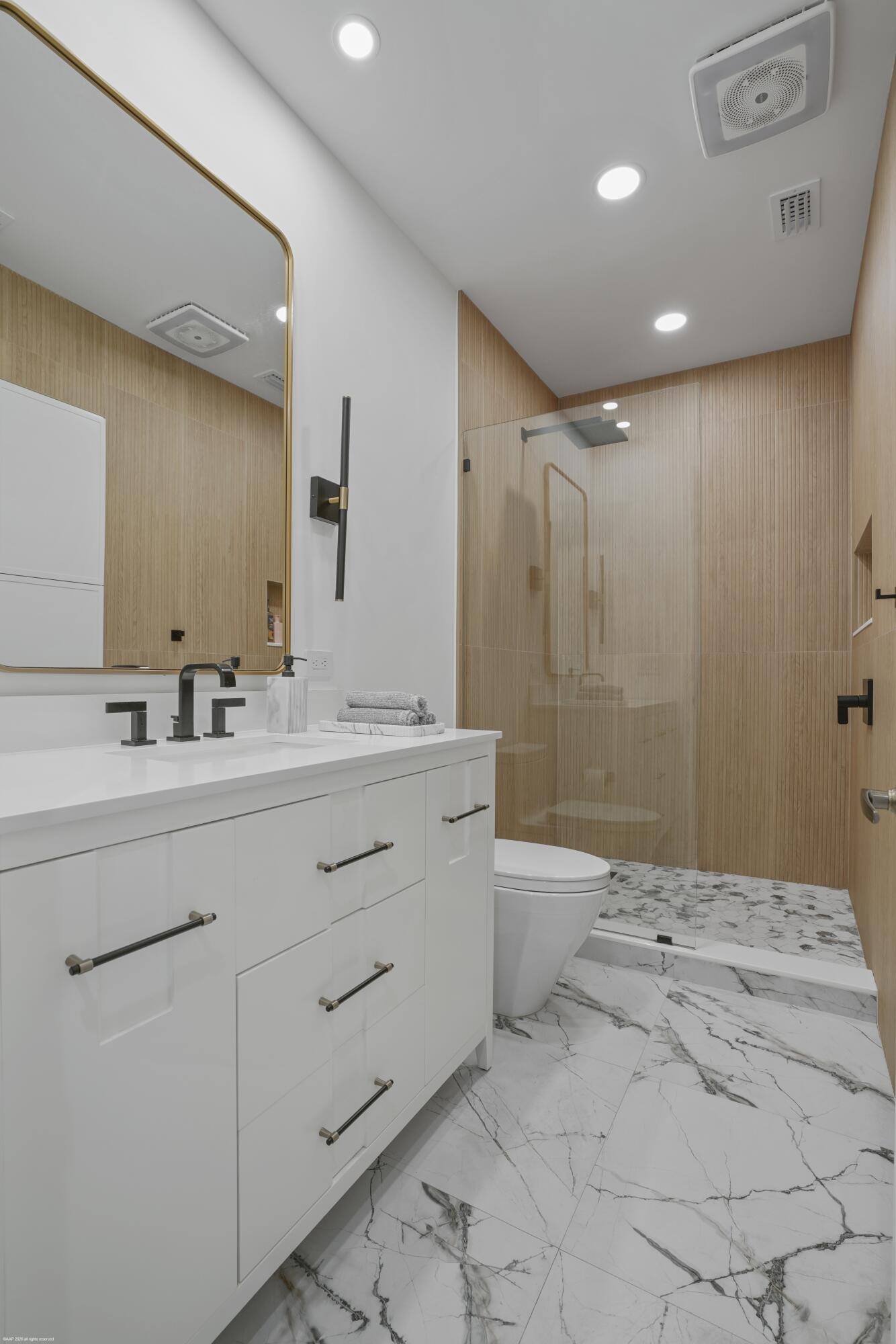 SOUTHAMPTON - Residential Lease