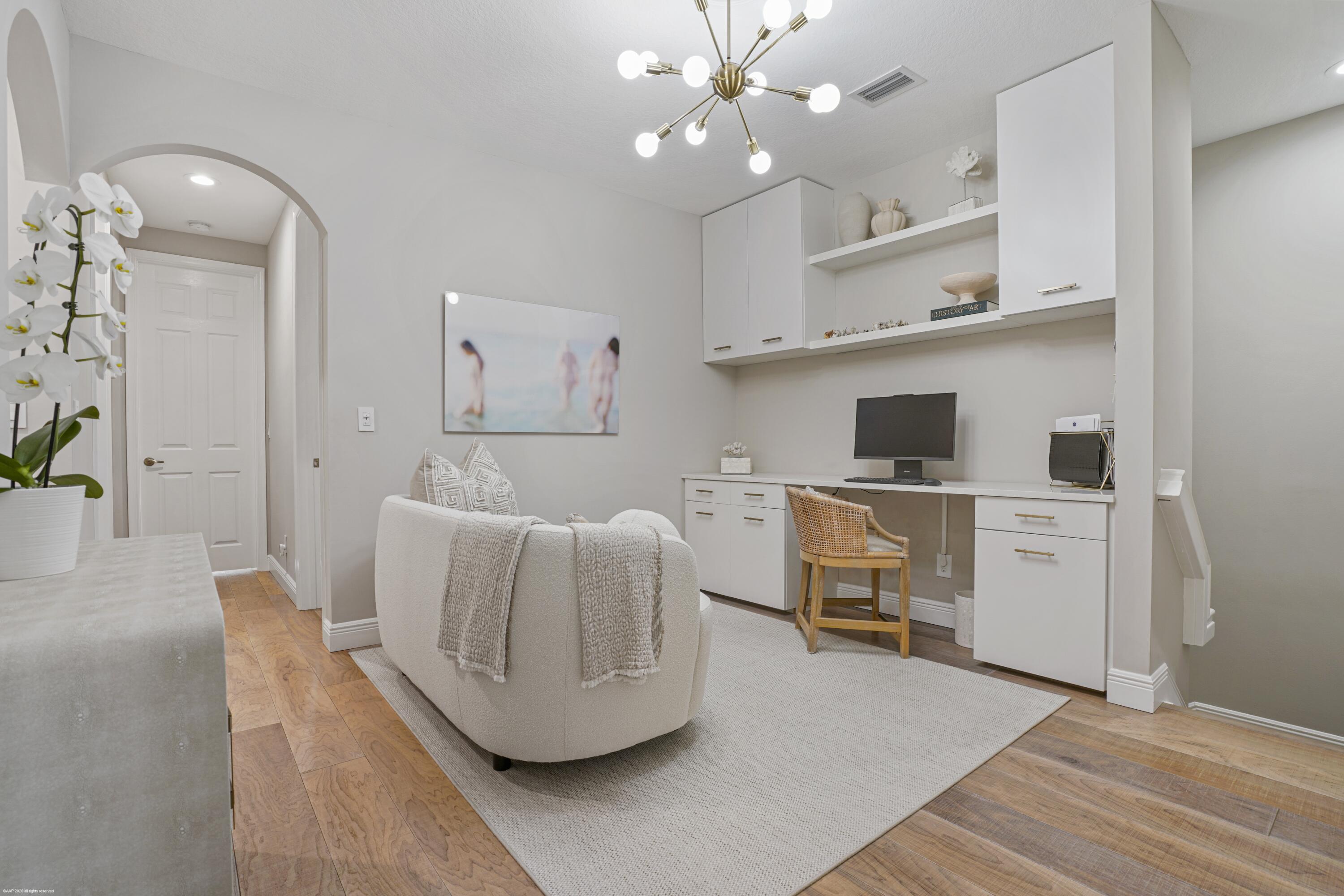 SOUTHAMPTON - Residential Lease