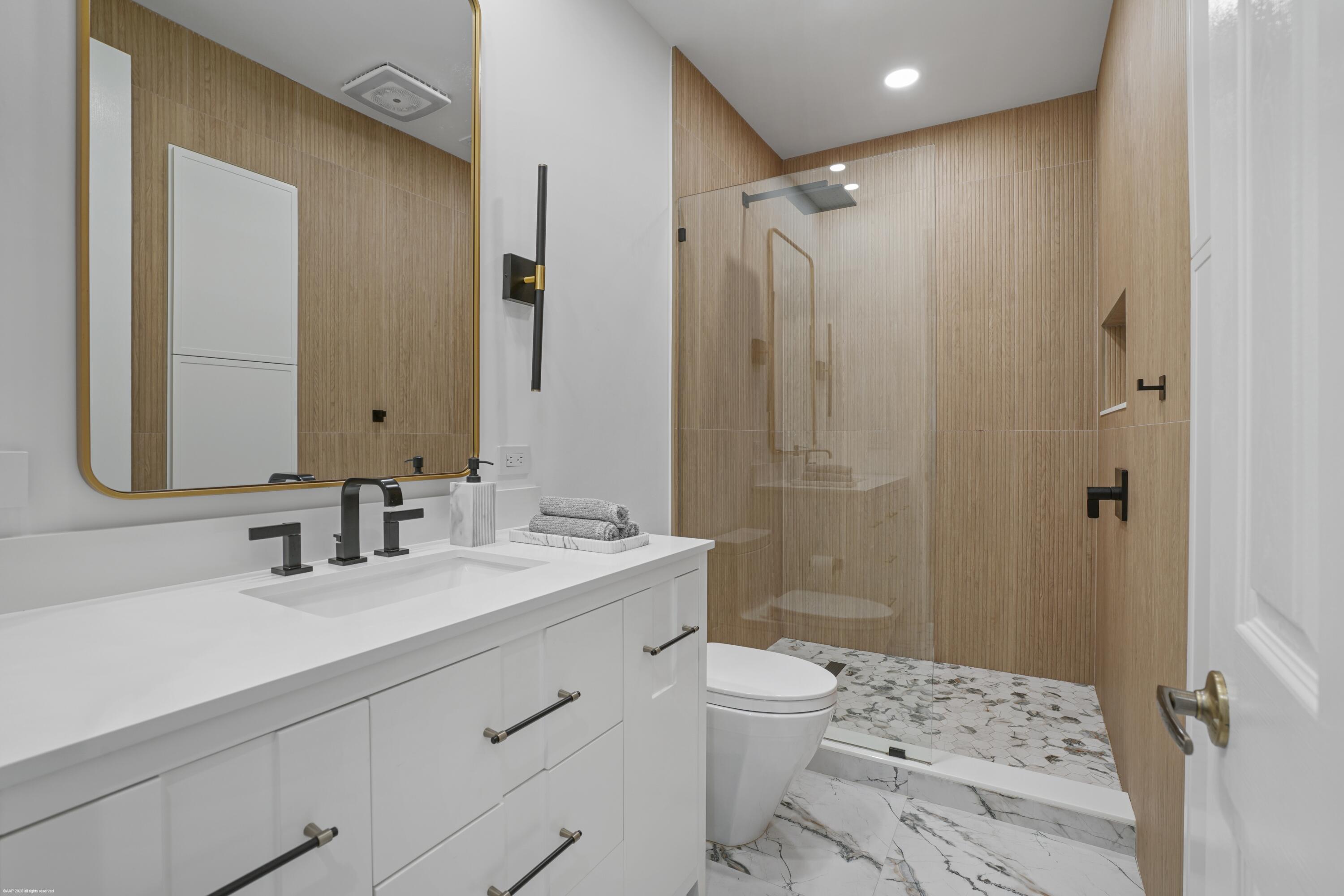 SOUTHAMPTON - Residential Lease