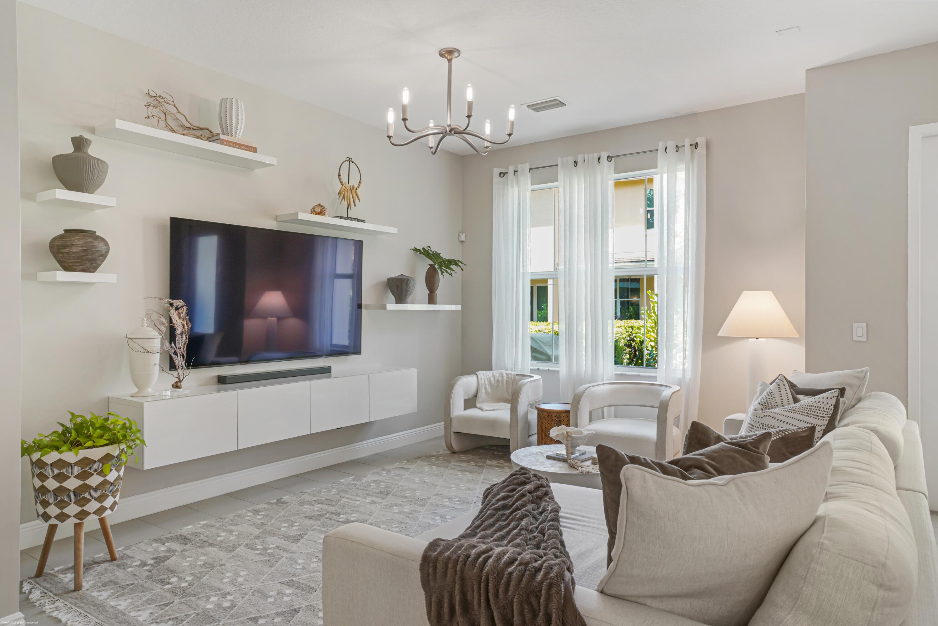 SOUTHAMPTON - Residential Lease