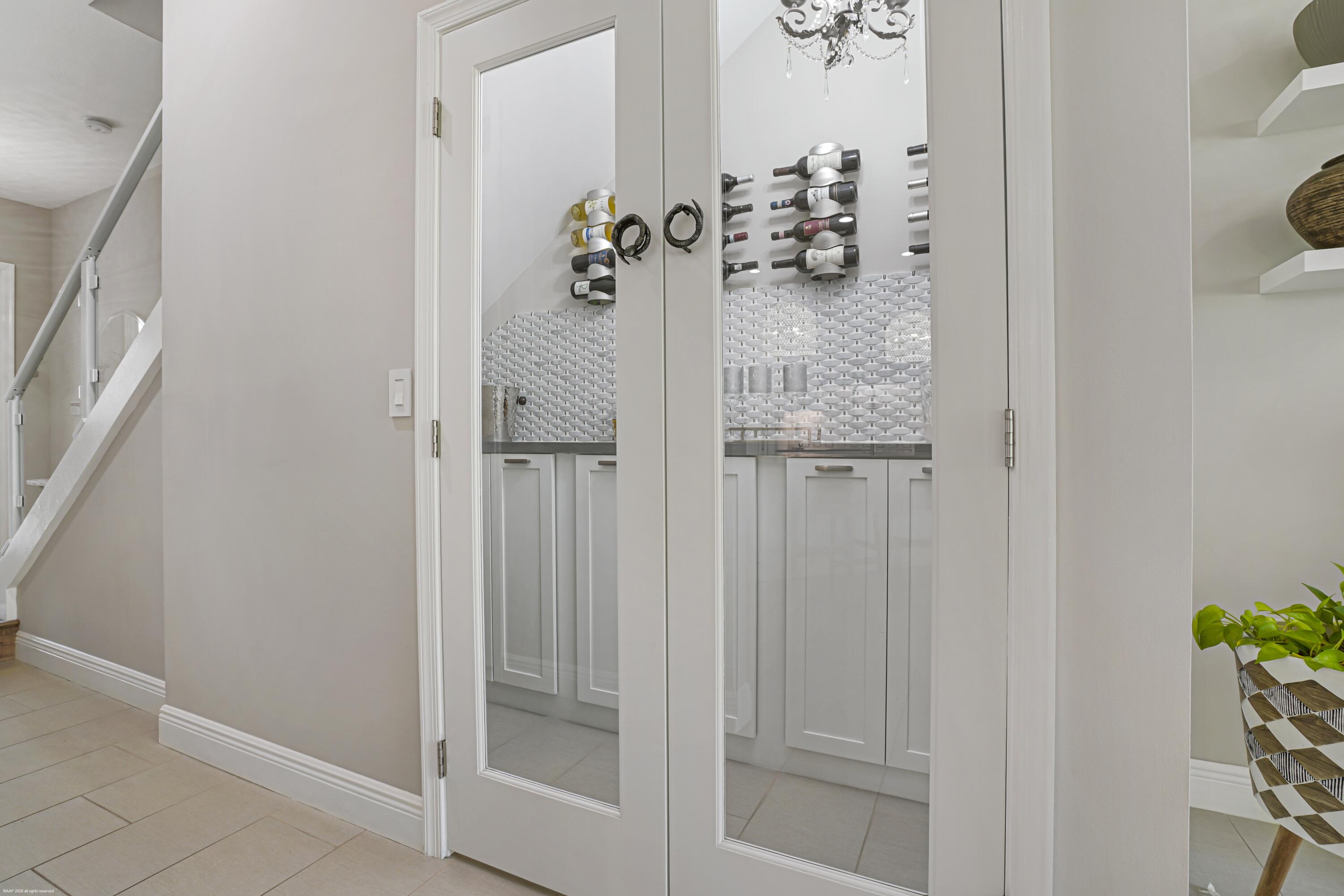 SOUTHAMPTON - Residential Lease
