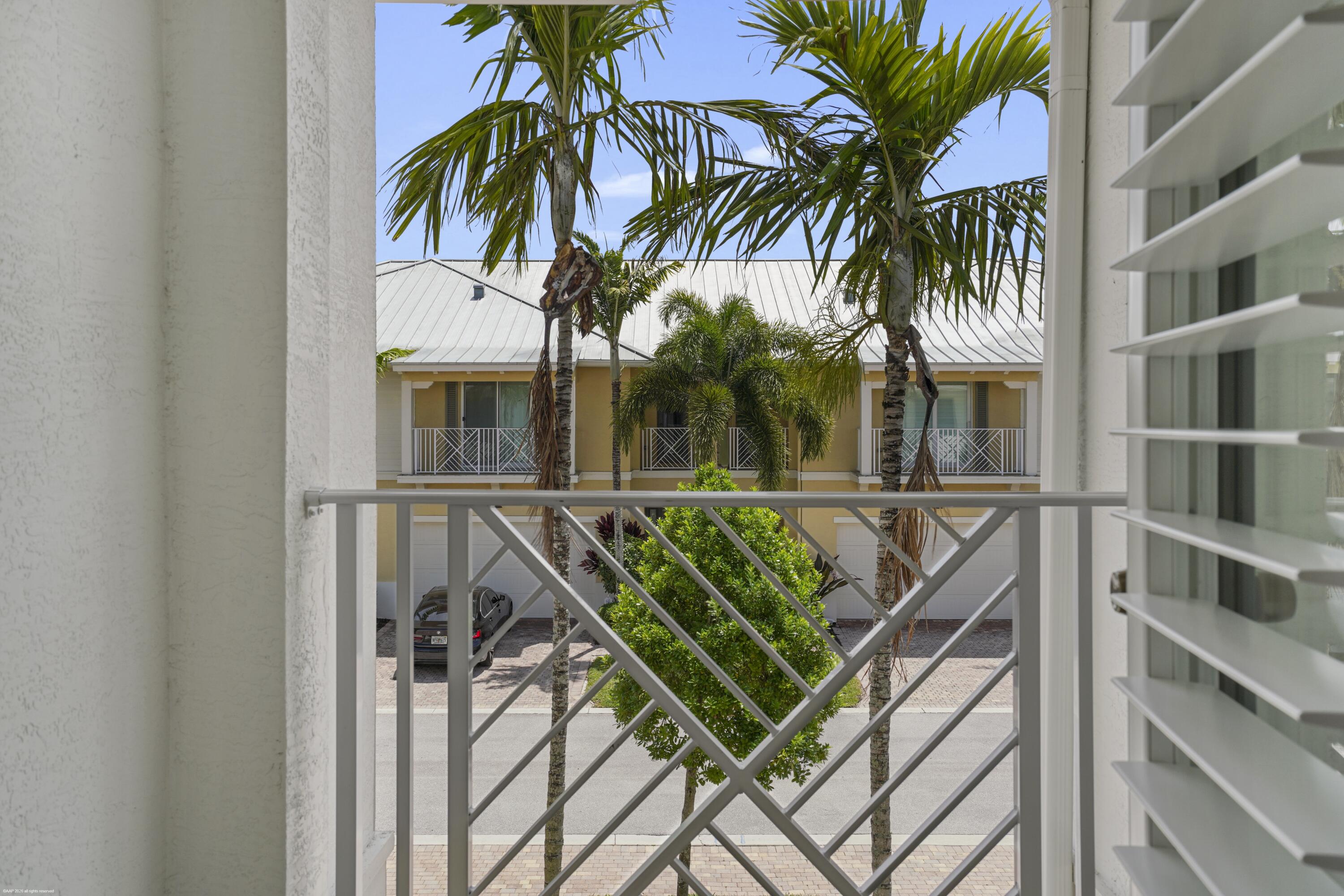 SOUTHAMPTON - Residential Lease