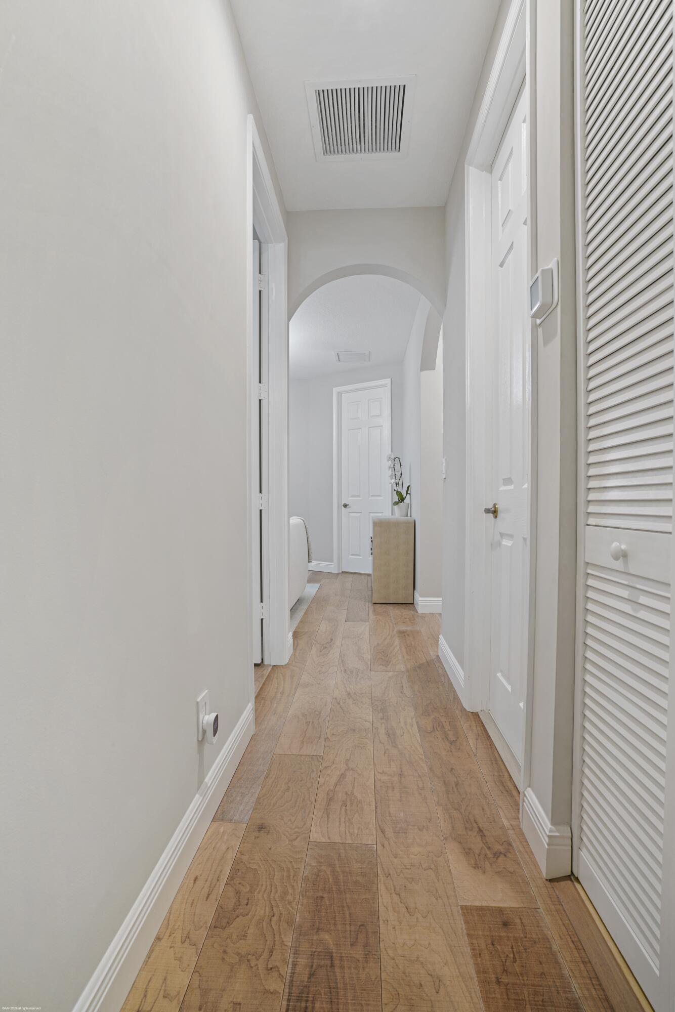 SOUTHAMPTON - Residential Lease