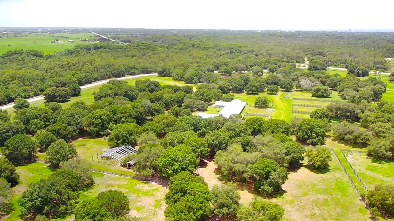 CONNERS GABLES - Land