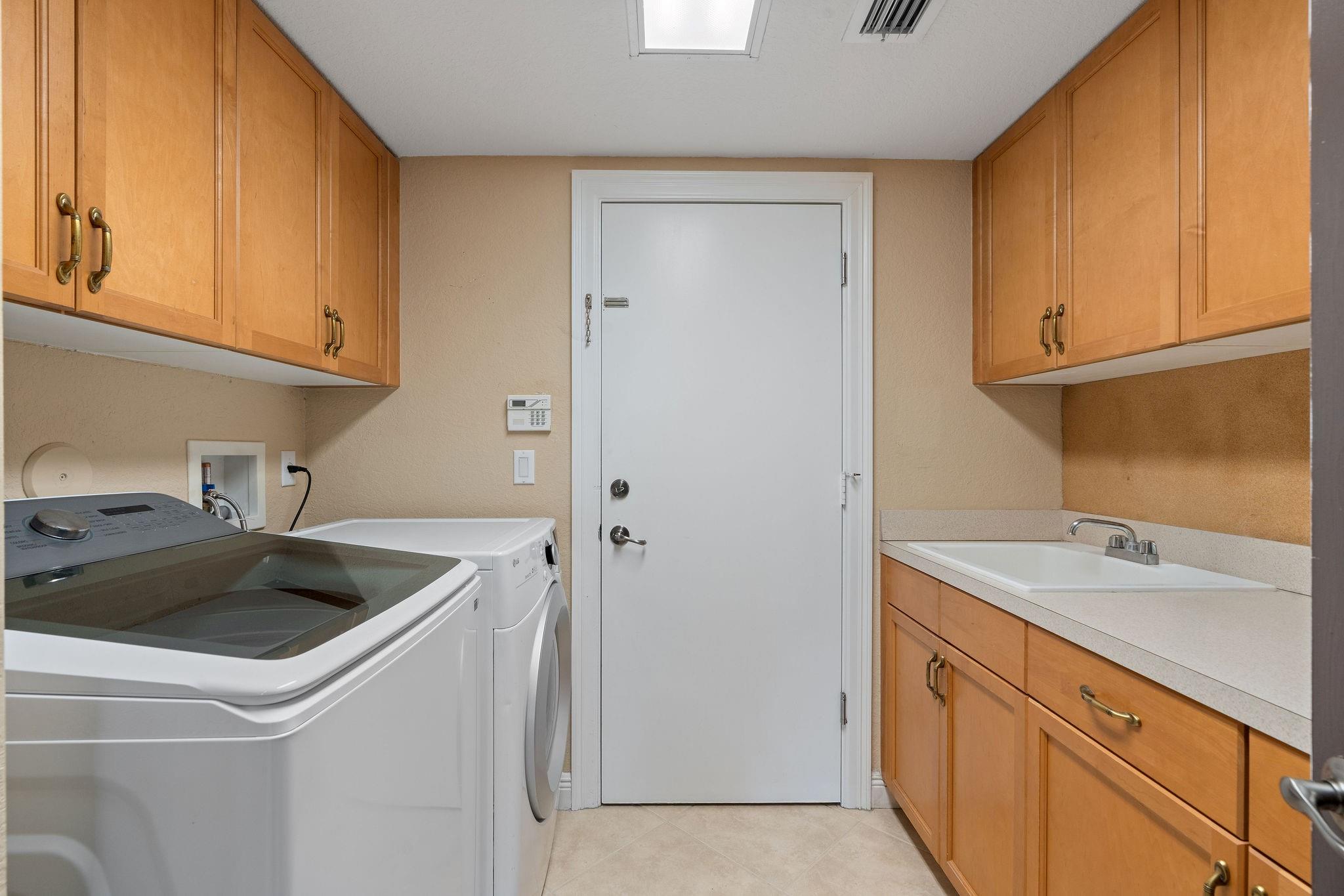 LONG LAKE RANCHES - Residential