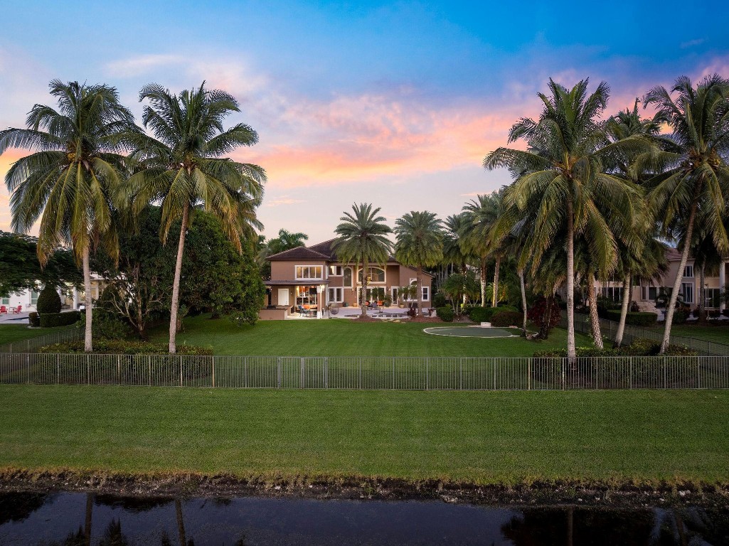 LONG LAKE RANCHES - Residential