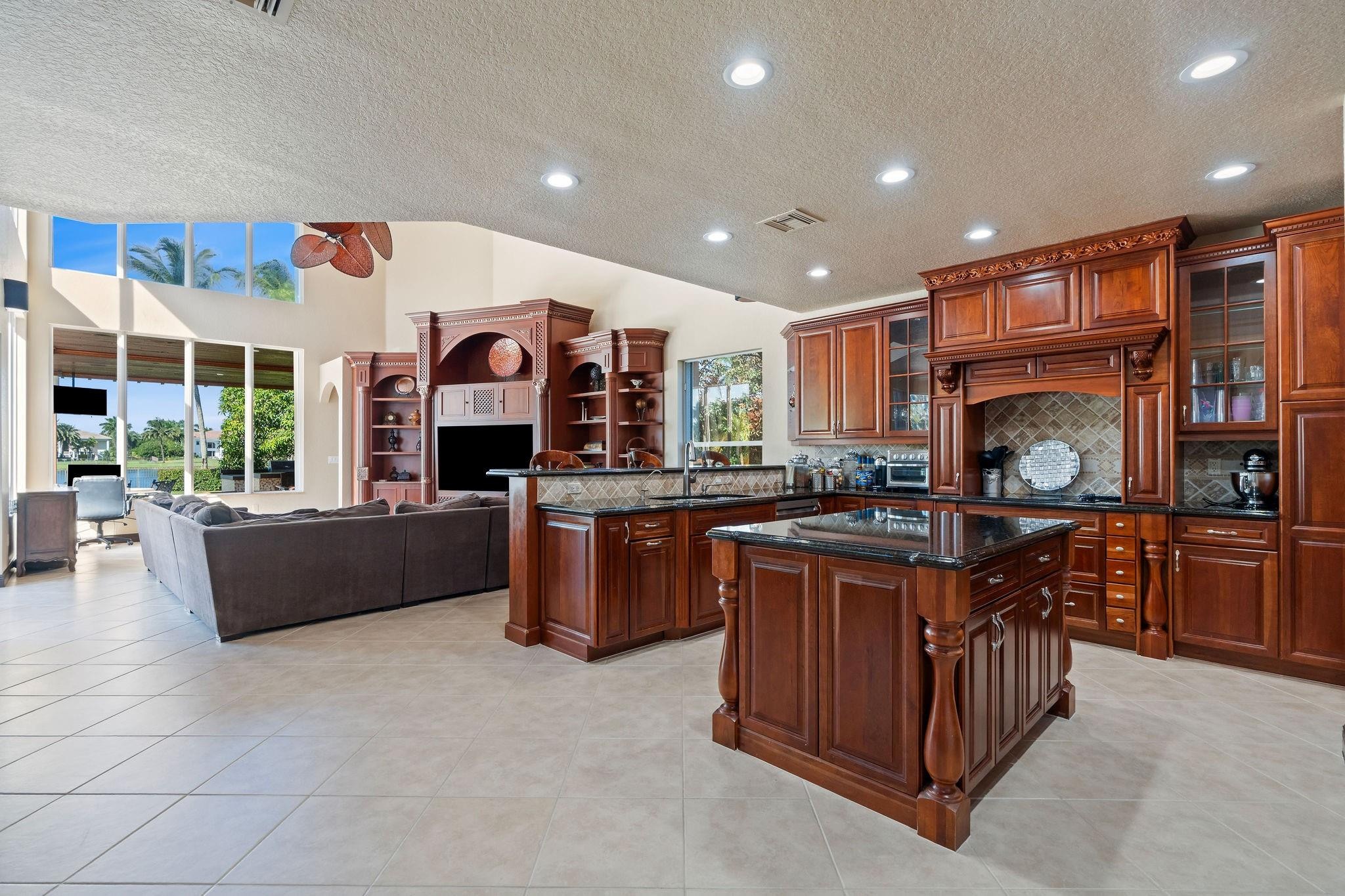 LONG LAKE RANCHES - Residential