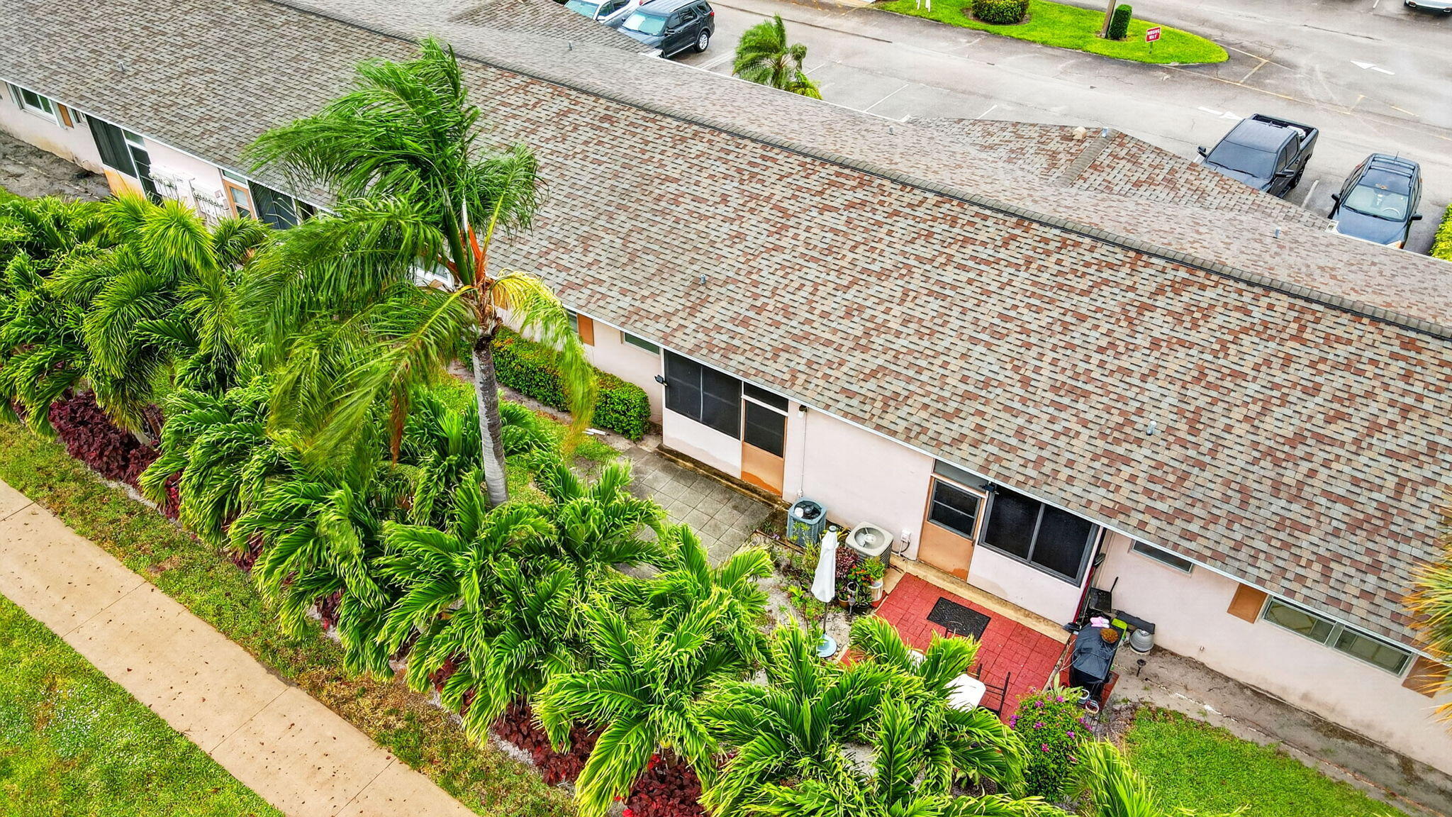 CRESTHAVEN VILLAS  NO 28 - Residential