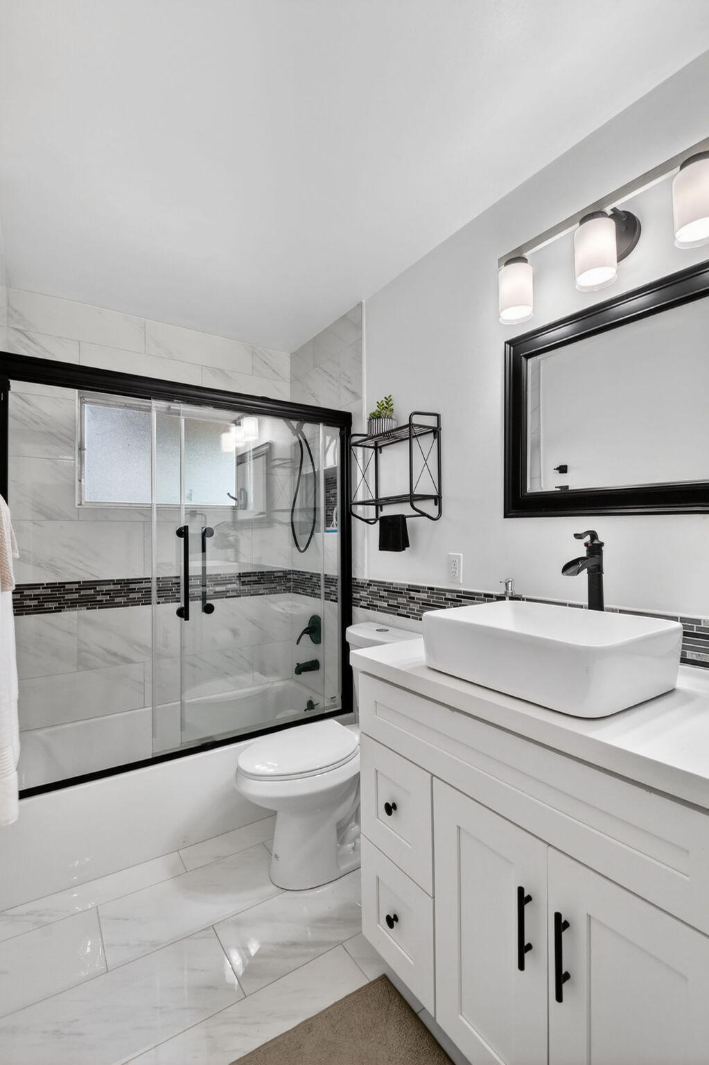 CRESTHAVEN VILLAS  NO 28 - Residential